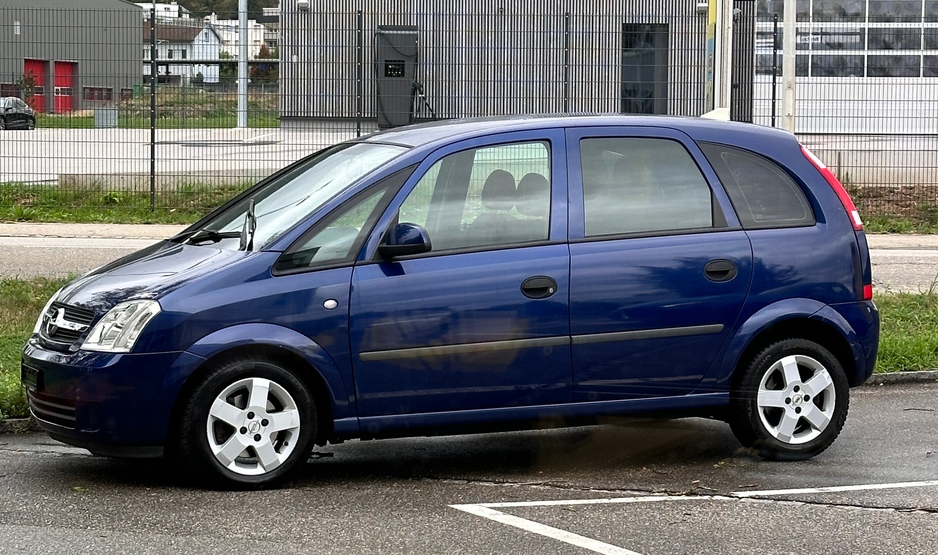 OPEL Meriva 1.6i 16V Essentia-image-1