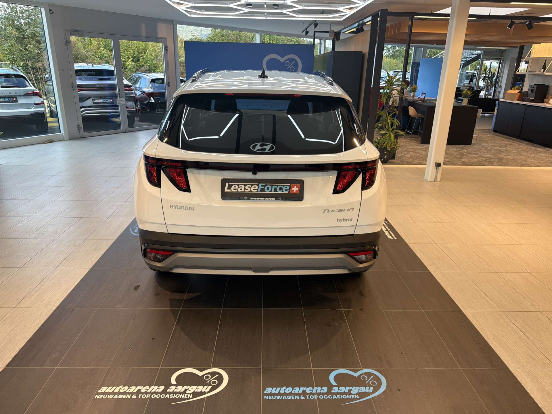 HYUNDAI Tucson 1.6 TGDI HEV Black Line Automat-image-12