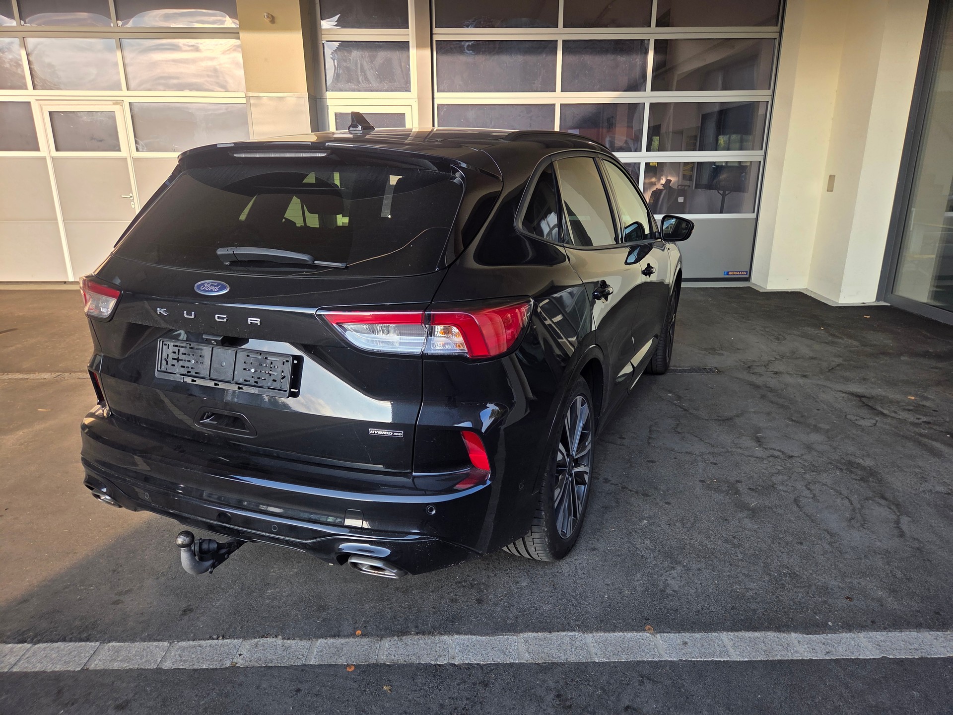 FORD Kuga 2.5 FHEV ST-Line X 4WD-image-3