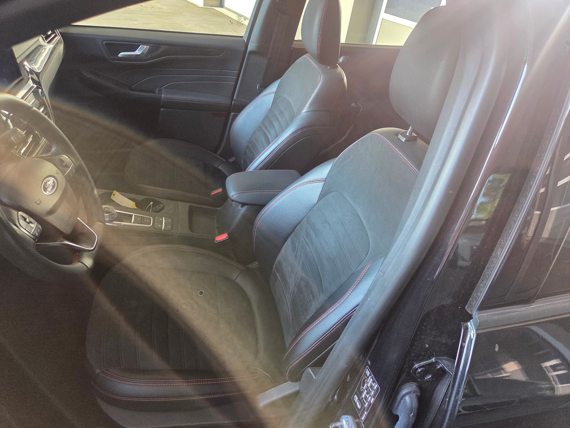 FORD Kuga 2.5 FHEV ST-Line X 4WD-image-7