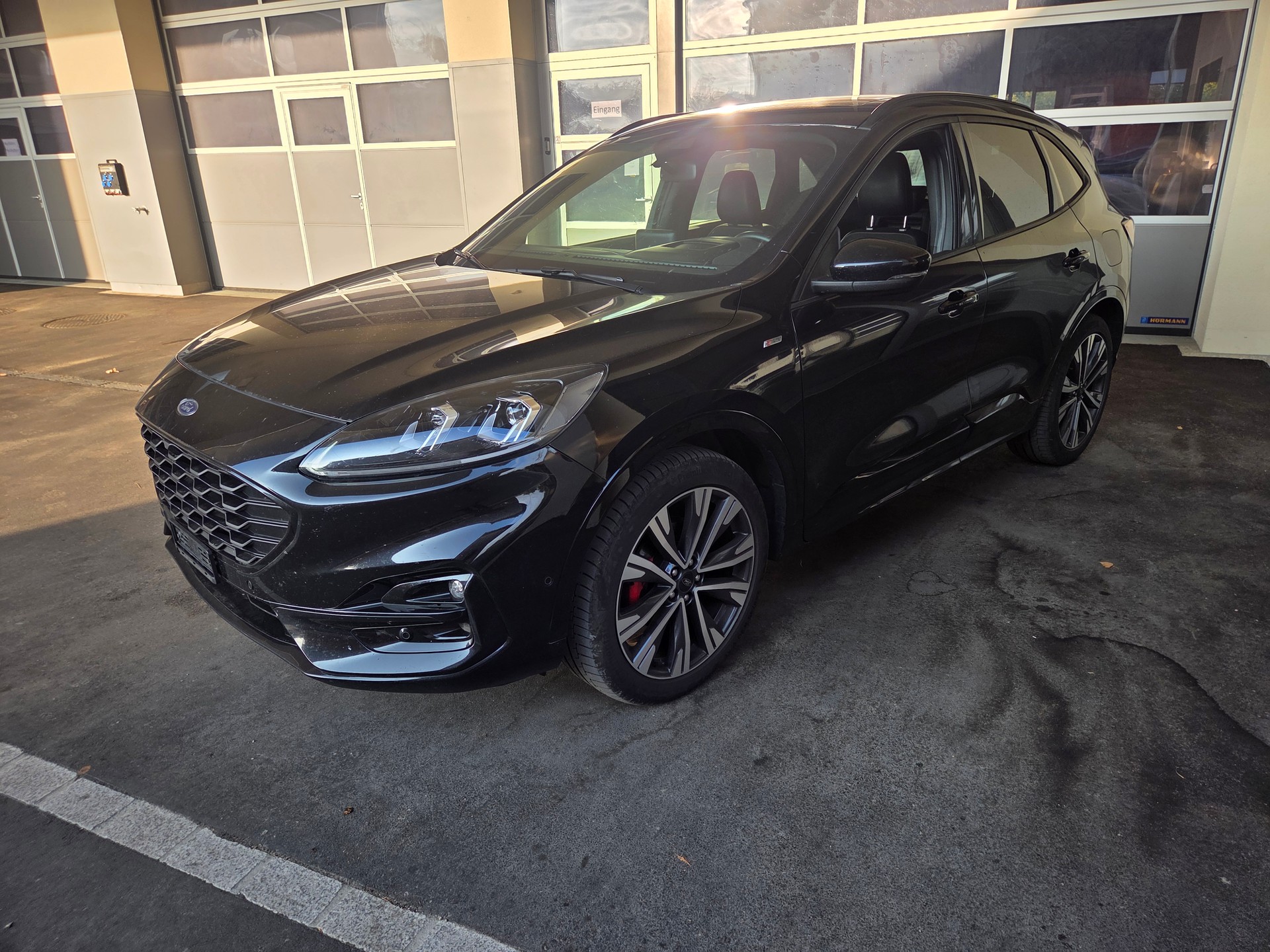 FORD Kuga 2.5 FHEV ST-Line X 4WD-image-0