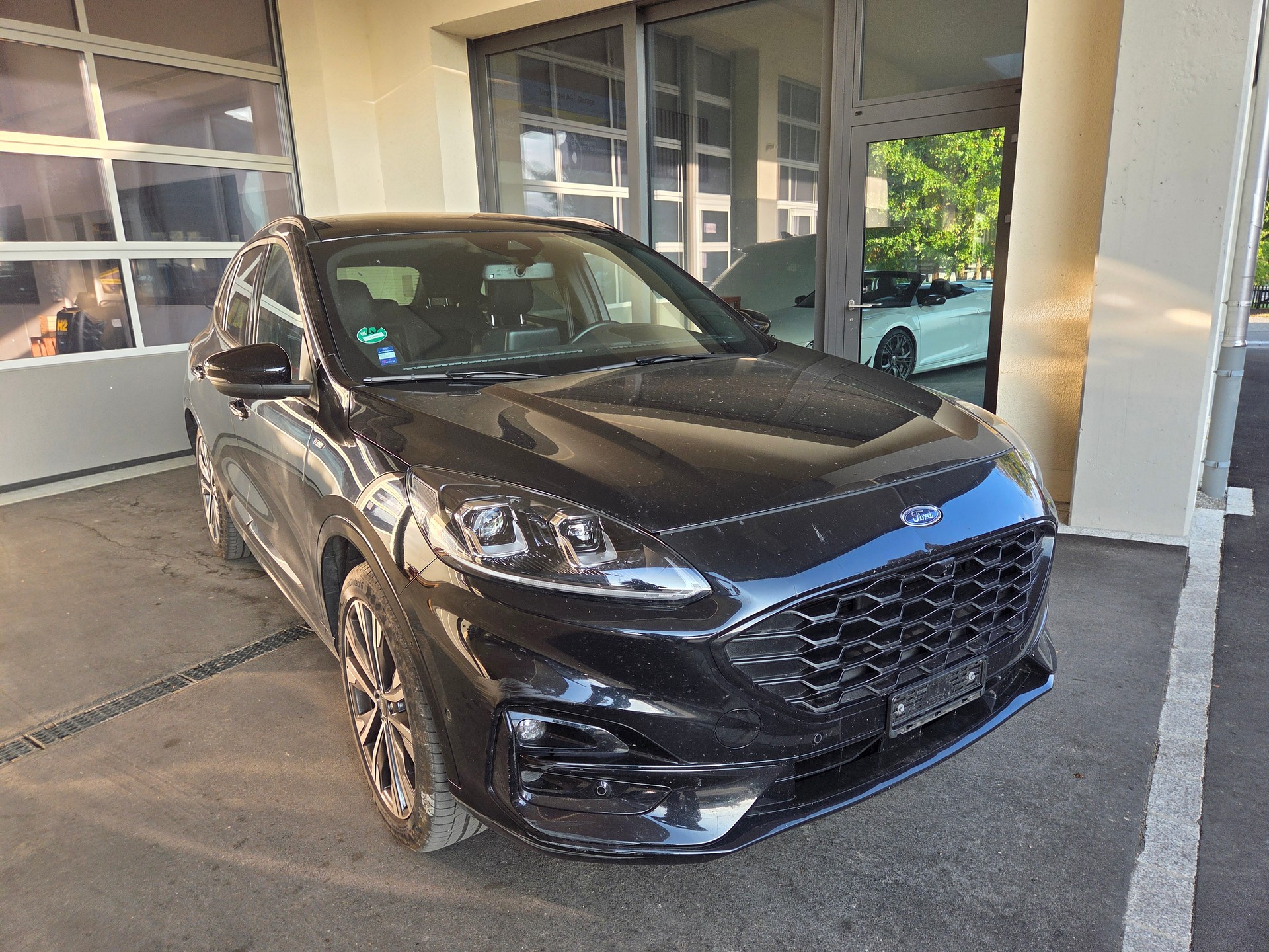 FORD Kuga 2.5 FHEV ST-Line X 4WD-image-14