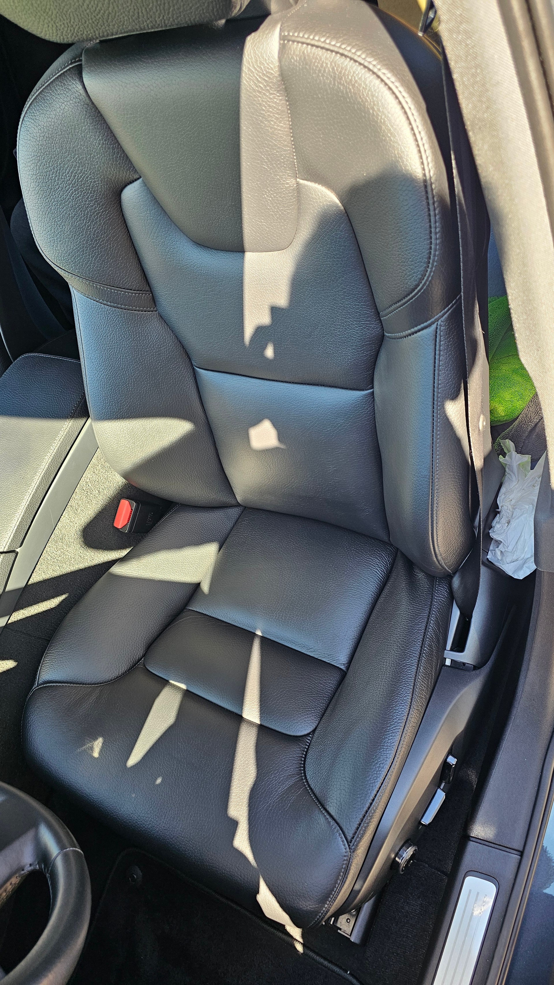 VOLVO D4 Momentum Geartronic 8-image-10