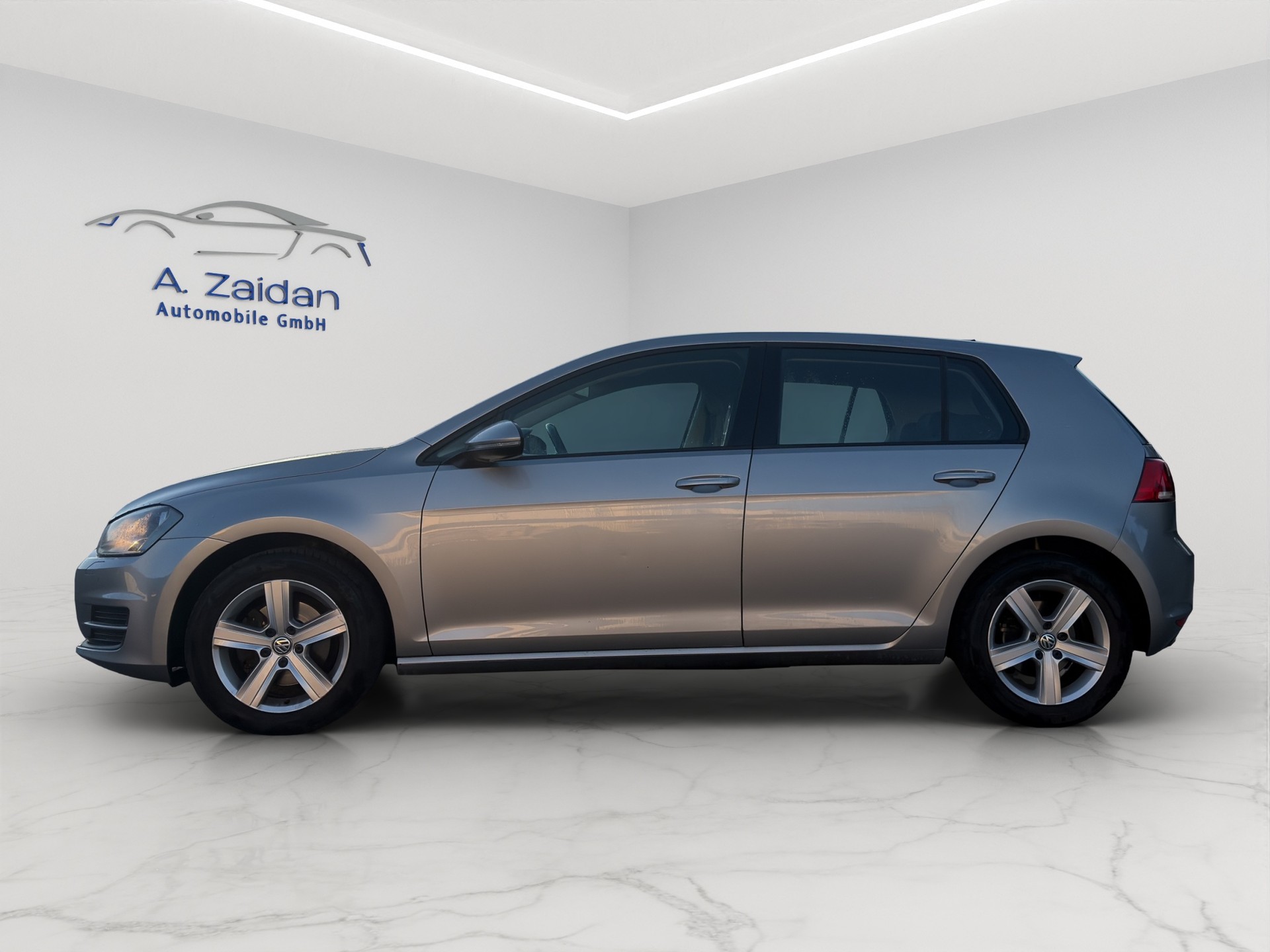 VW Golf 2.0 TDI Highline-image-7