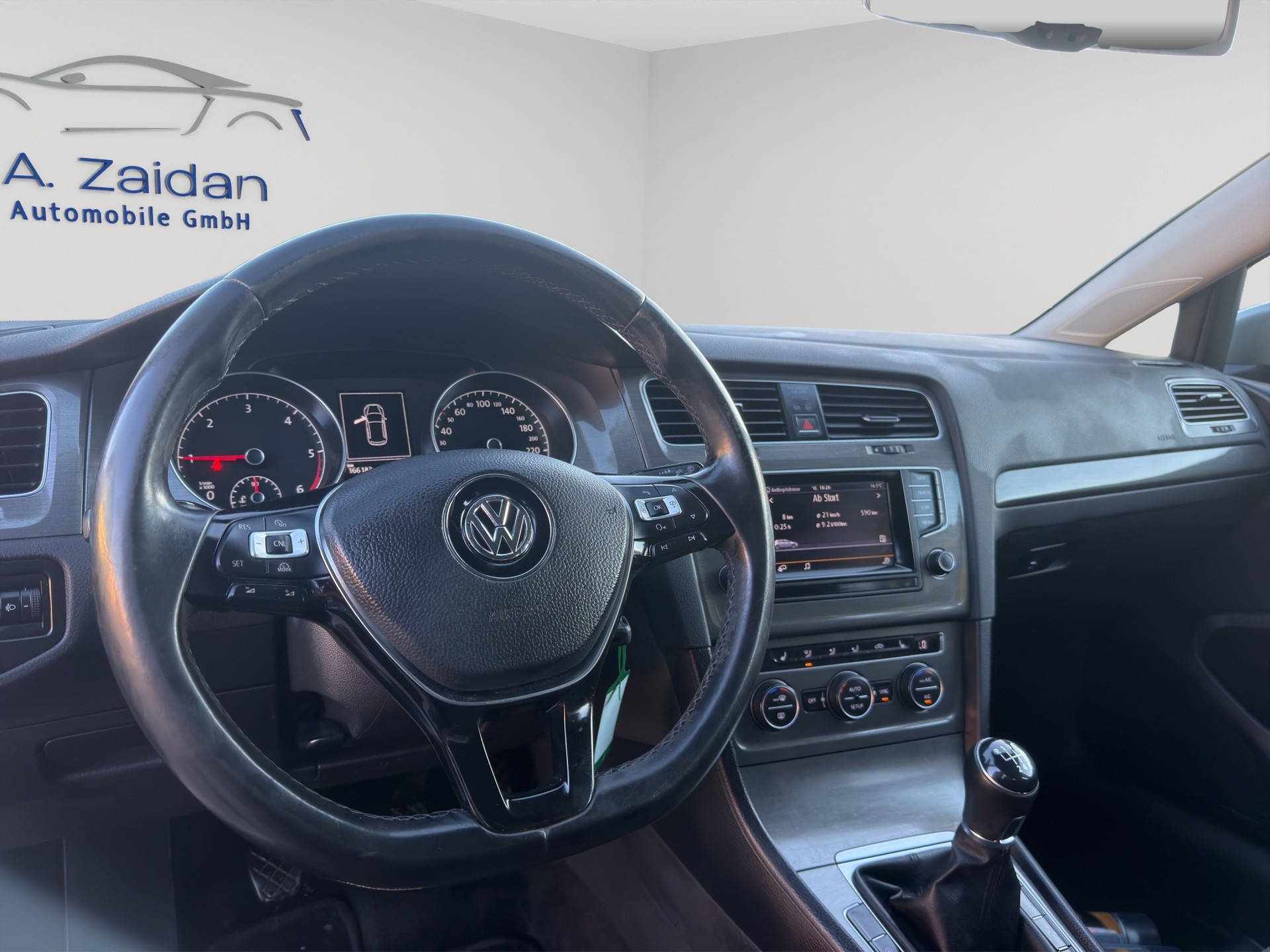 VW Golf 2.0 TDI Highline-image-9