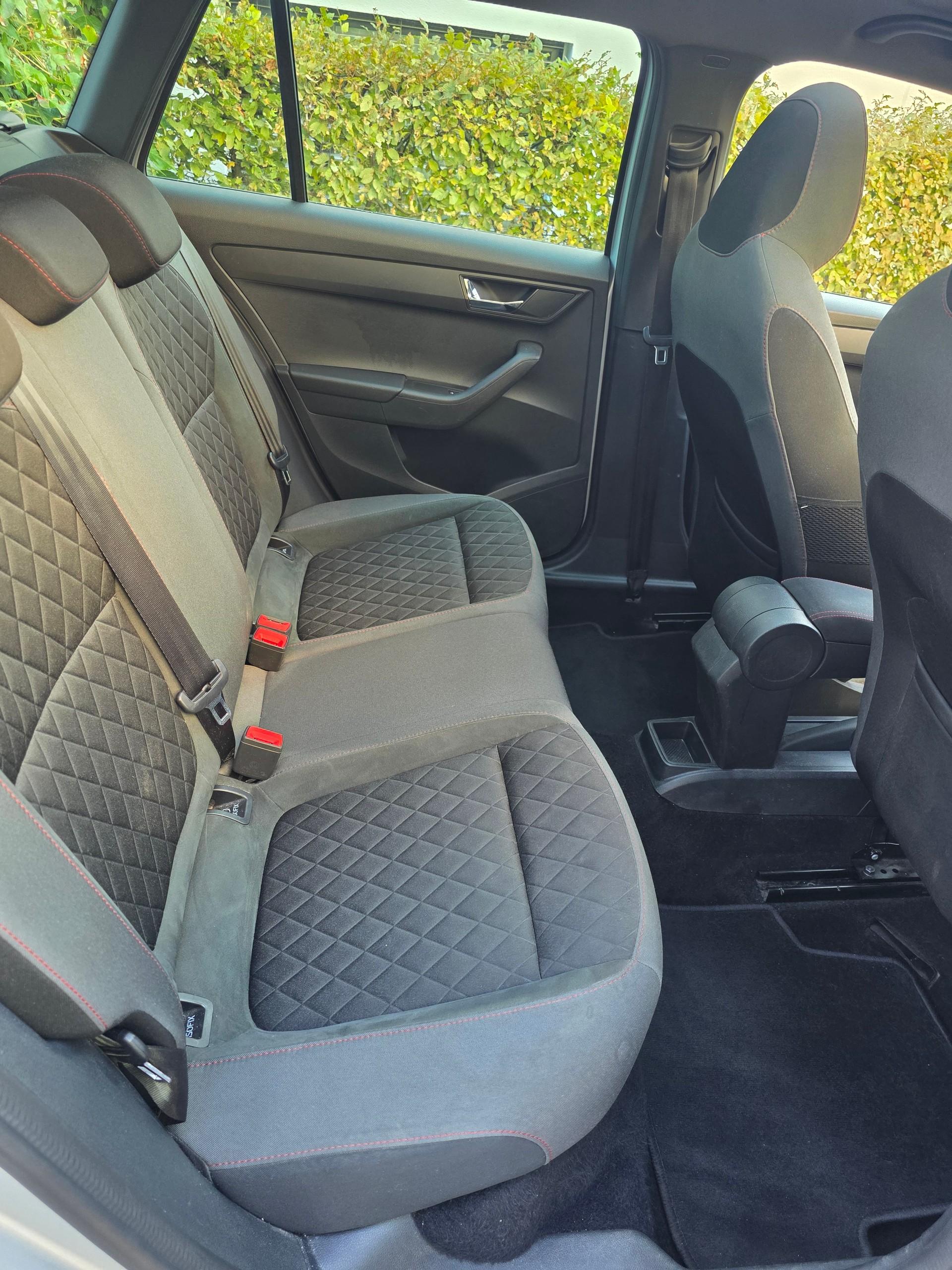 SKODA Fabia Combi 1.0 TSI Monte Carlo DSG-image-9