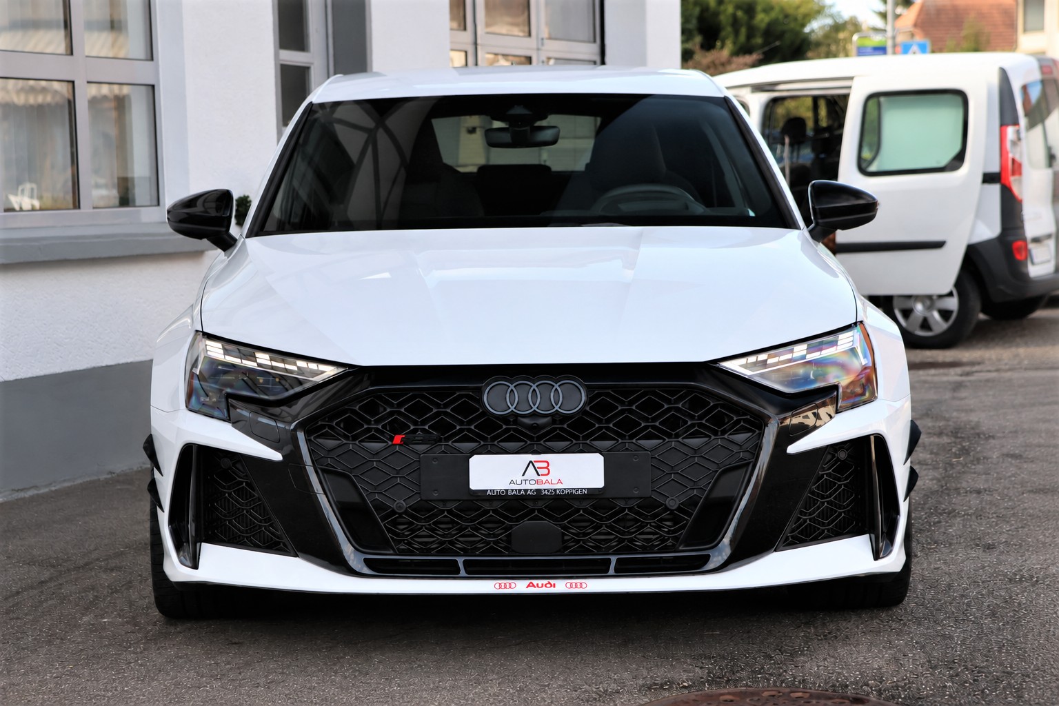 AUDI RS3 Sportback 2.5 TSI quattro S-tronic (CH)-image-1