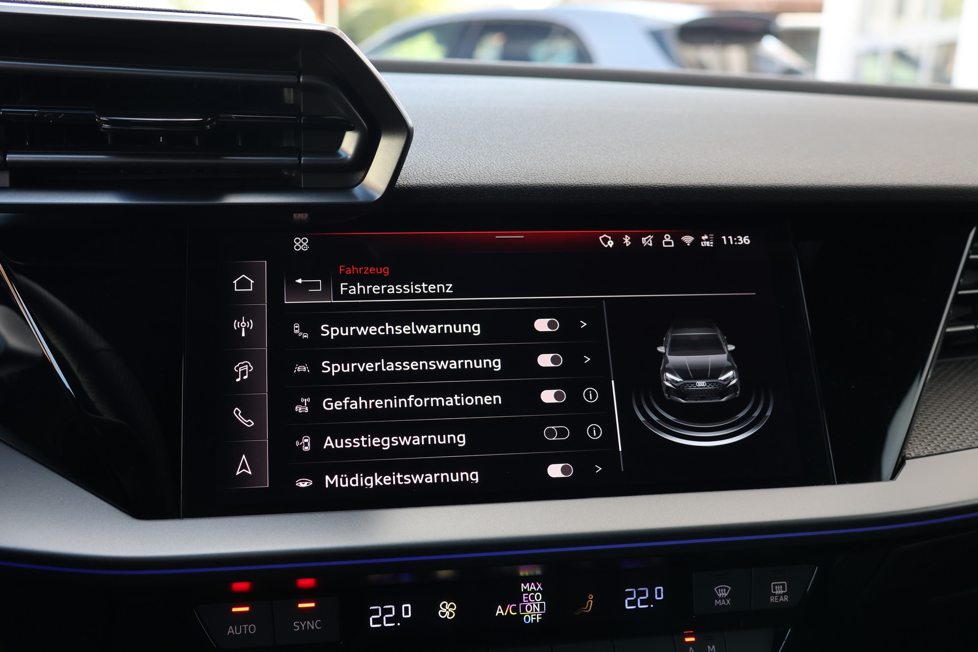 AUDI RS3 Sportback 2.5 TSI quattro S-tronic (CH)-image-28