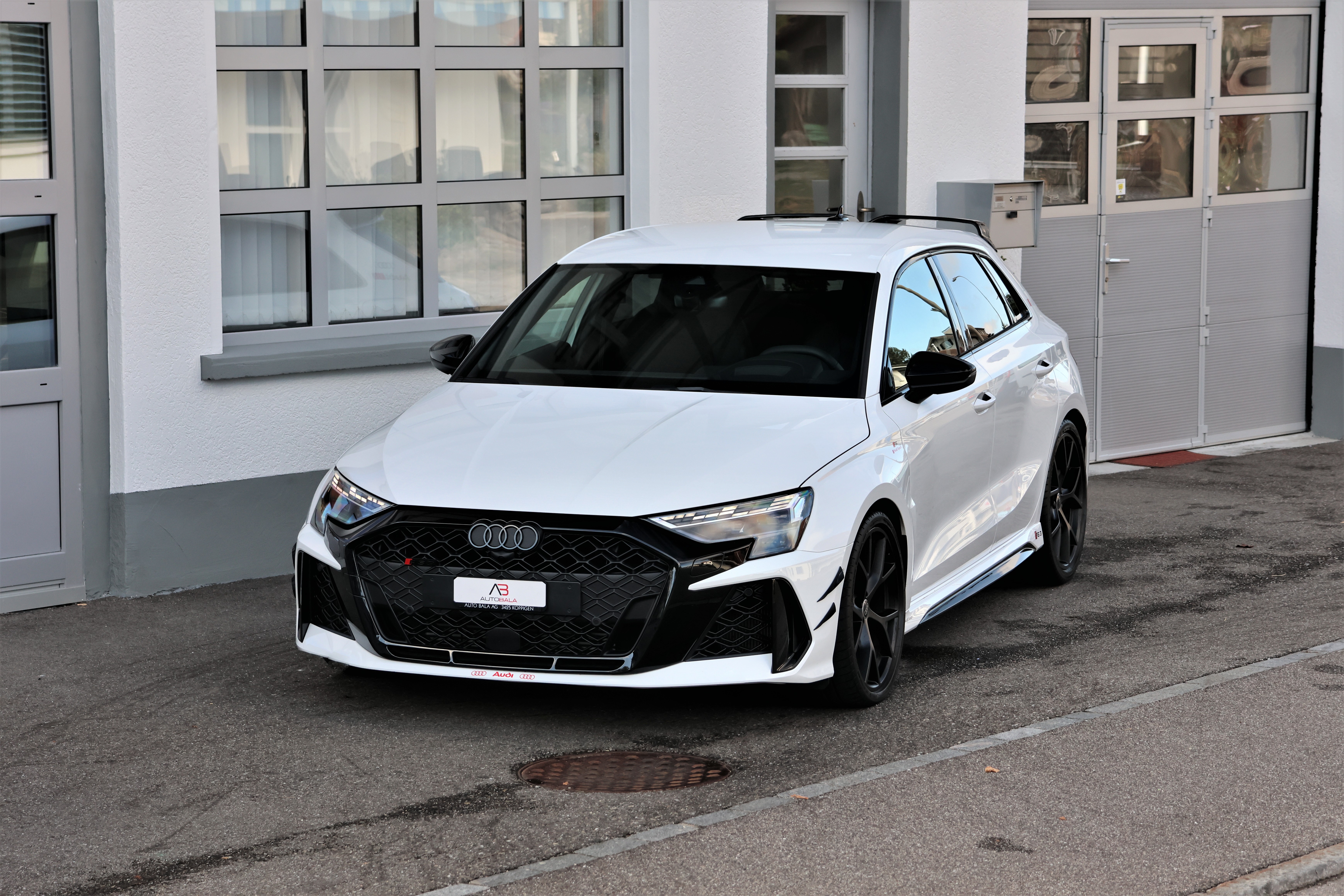 Car photo