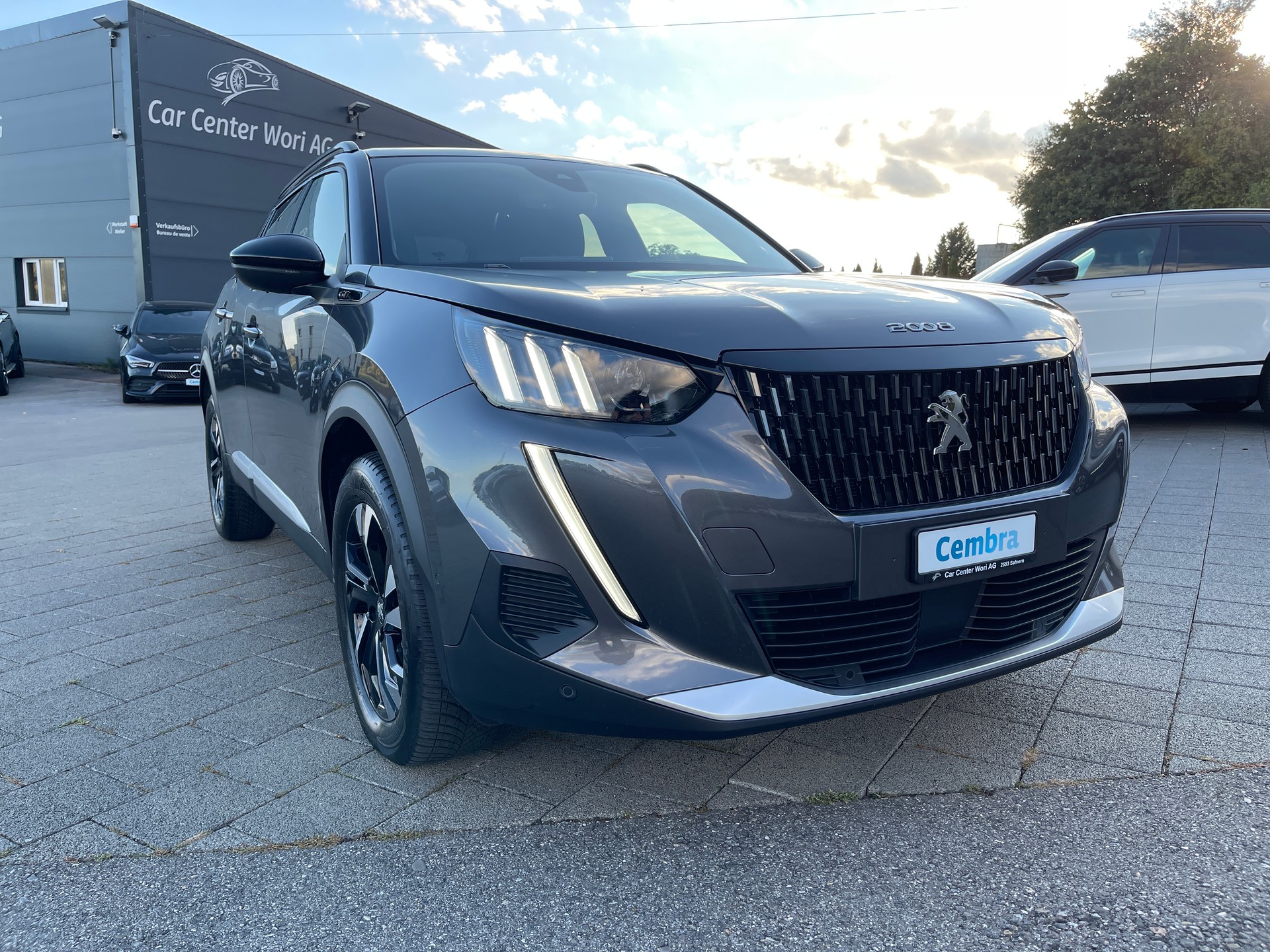 PEUGEOT 2008 1.5 BlueHDi GT EAT8-image-5