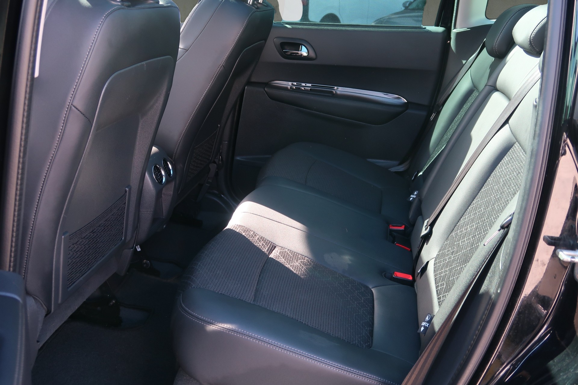 PEUGEOT 3008 1.6 1THP Allure Tiptronic-image-9