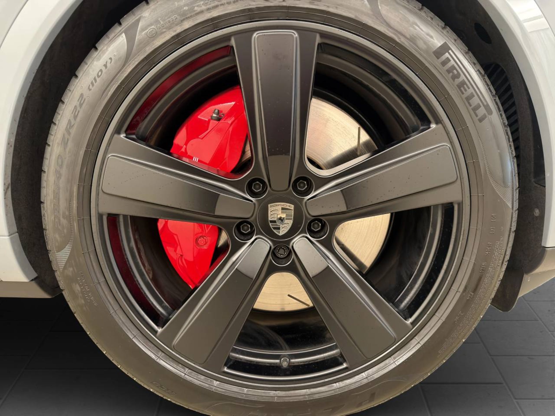 PORSCHE Cayenne Turbo E-Hybrid-image-10