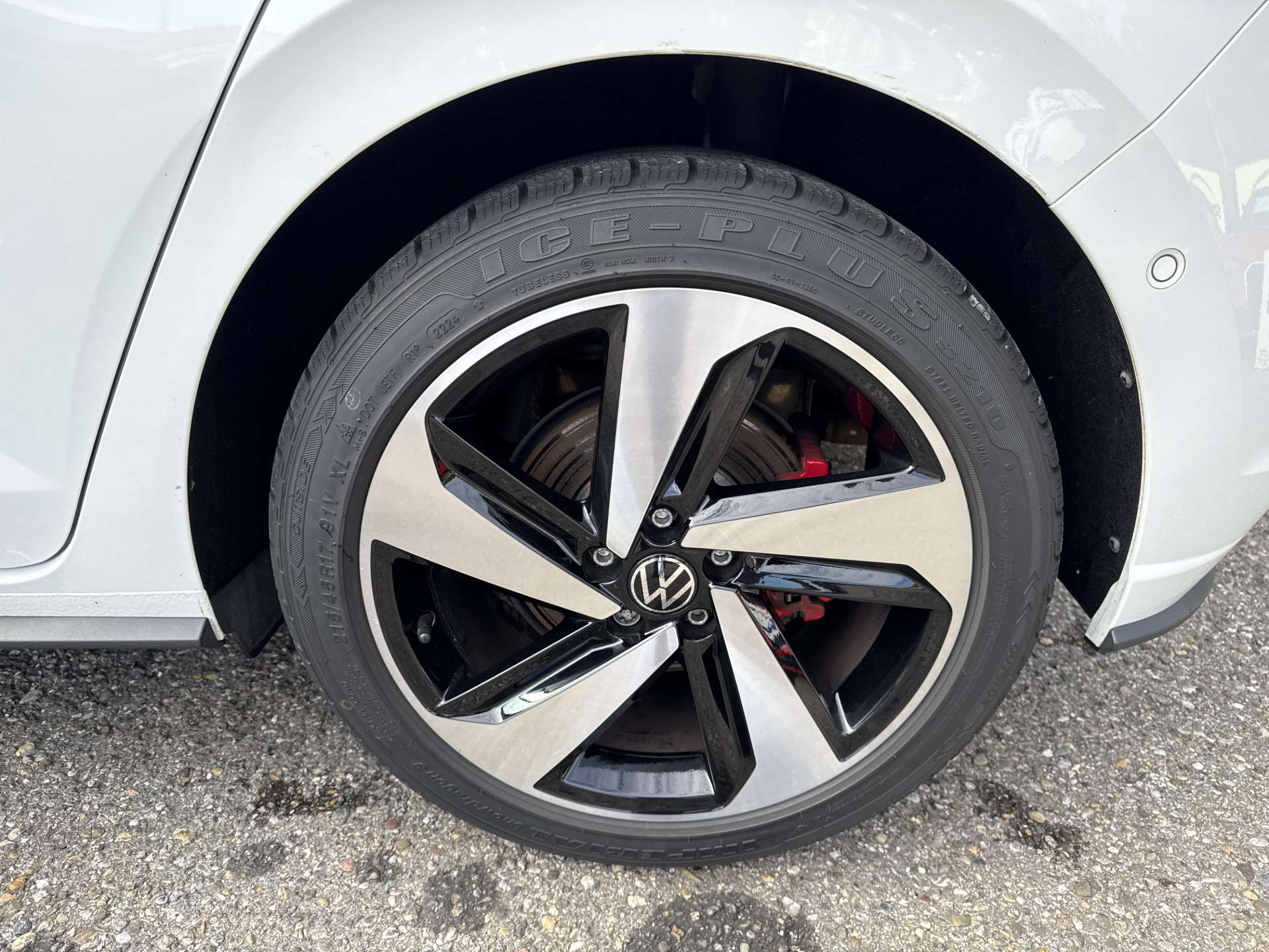 VW Polo 2.0 TSi GTi 207PS DSG-Automat-image-9