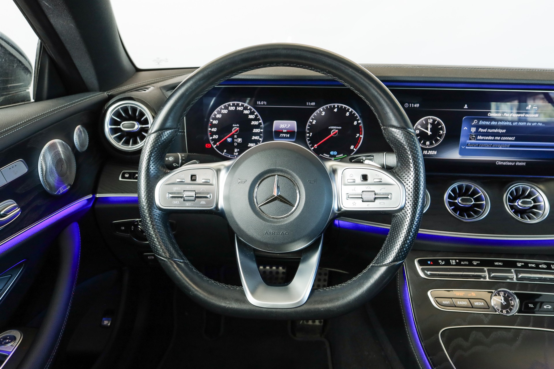 MERCEDES-BENZ E 200 Coupé AMG Line 4 Matic • Bleu cavansite • Toit panoramique • Burmester-image-13