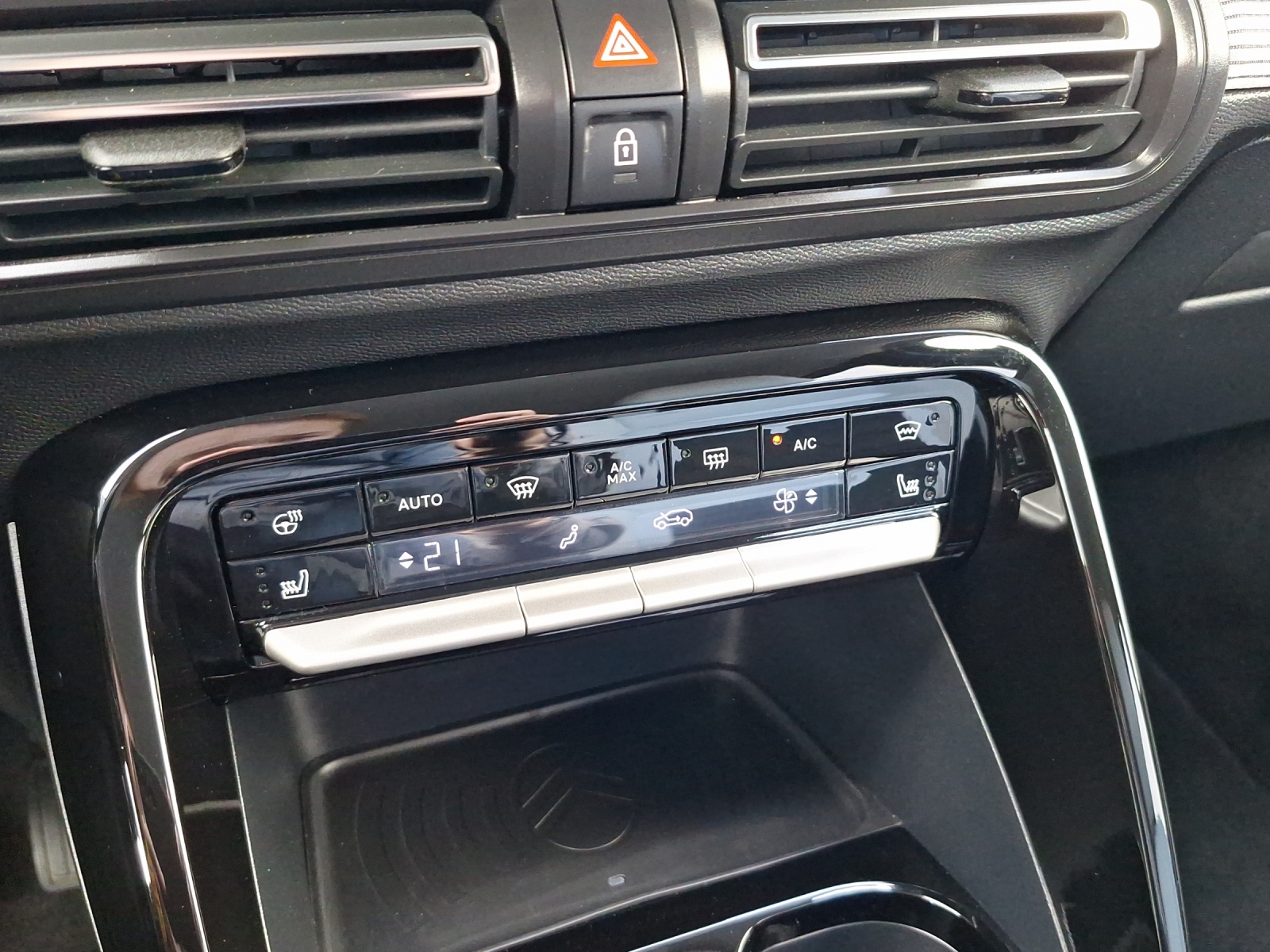 CITROEN C3 Aircross 1.2 Hybrid Max-image-11