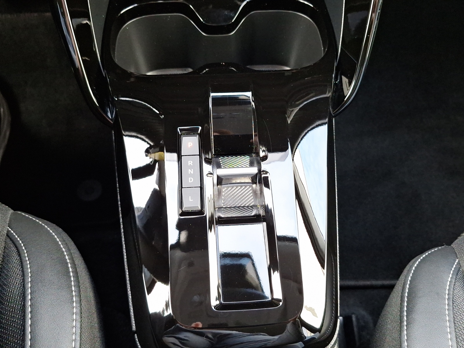 CITROEN C3 Aircross 1.2 Hybrid Max-image-12