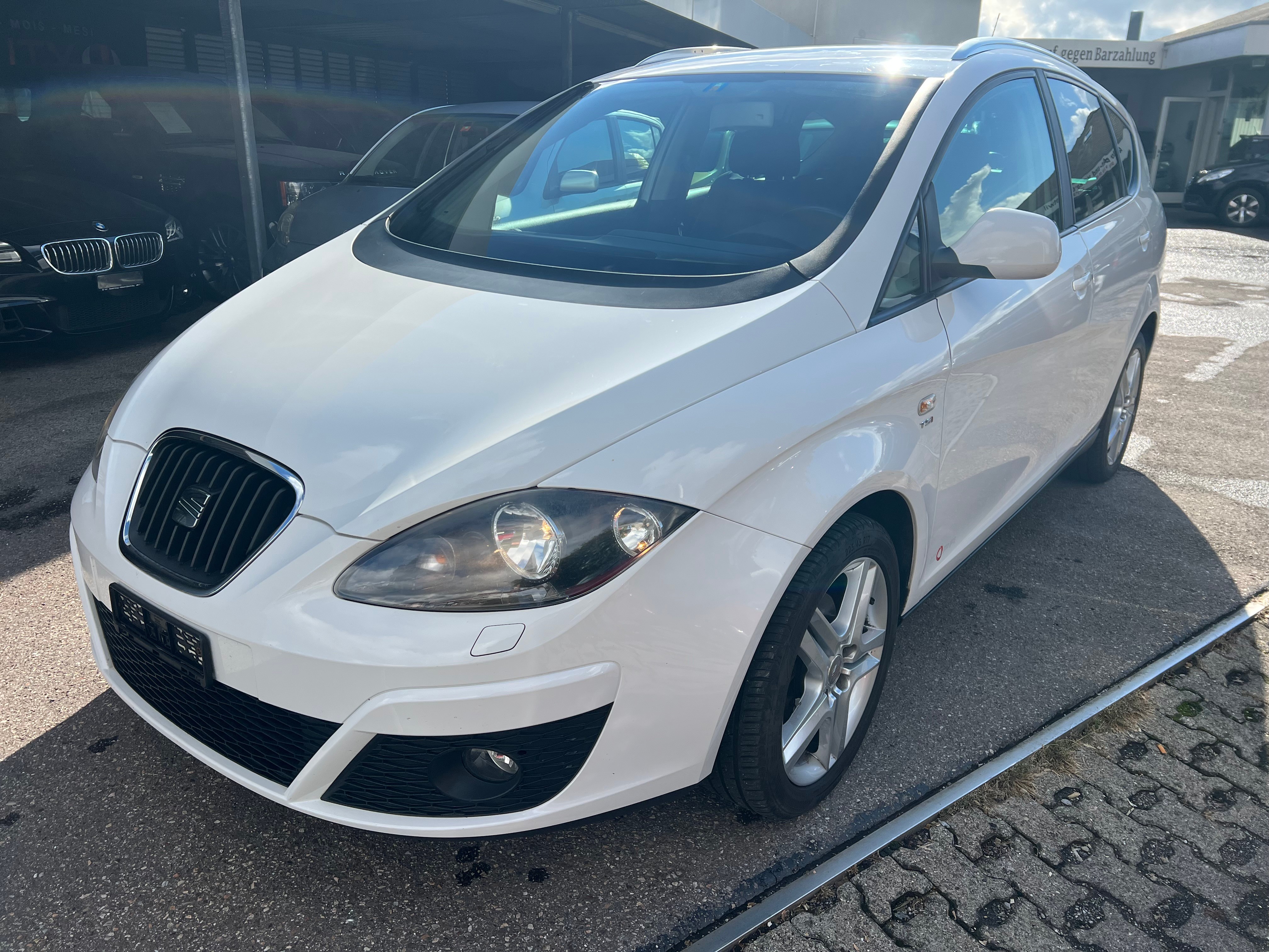 Car photo