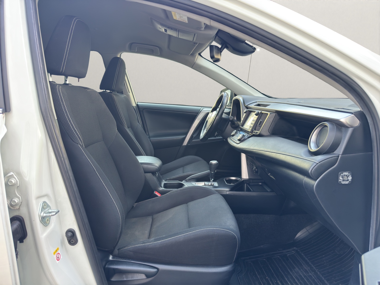 TOYOTA RAV-4 2.5 HSD Style e-CVT-image-10