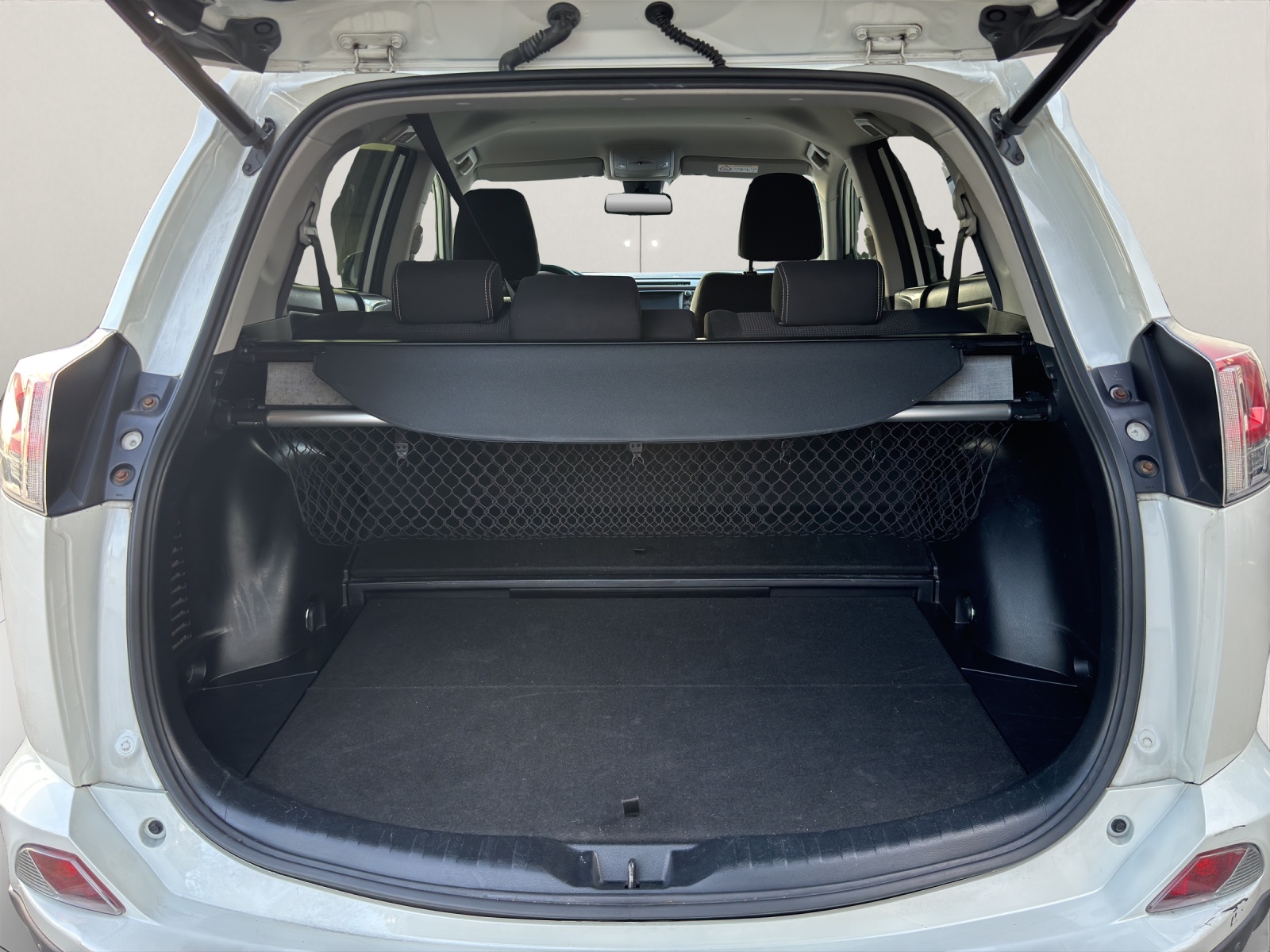 TOYOTA RAV-4 2.5 HSD Style e-CVT-image-13