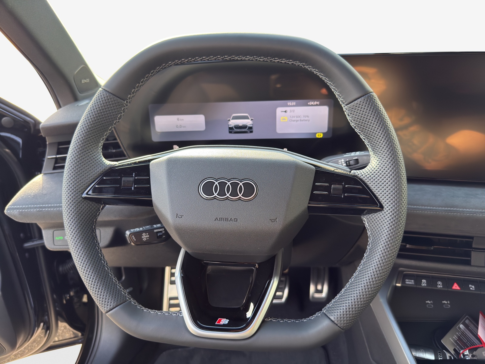 AUDI A3 Sportback TFSI 110 kW S line Attraction S tronic-image-9