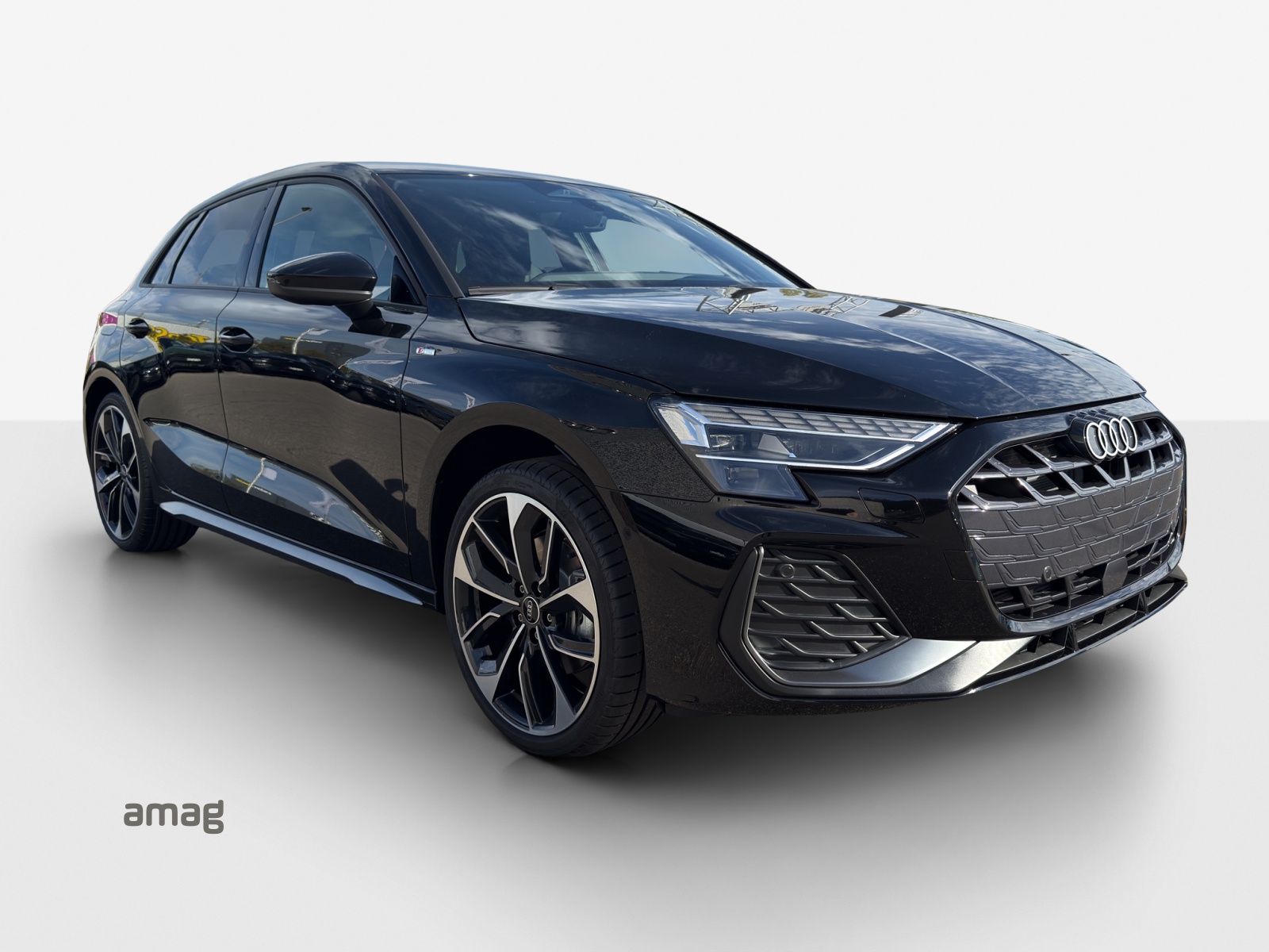 AUDI A3 Sportback TFSI 110 kW S line Attraction S tronic-image-5