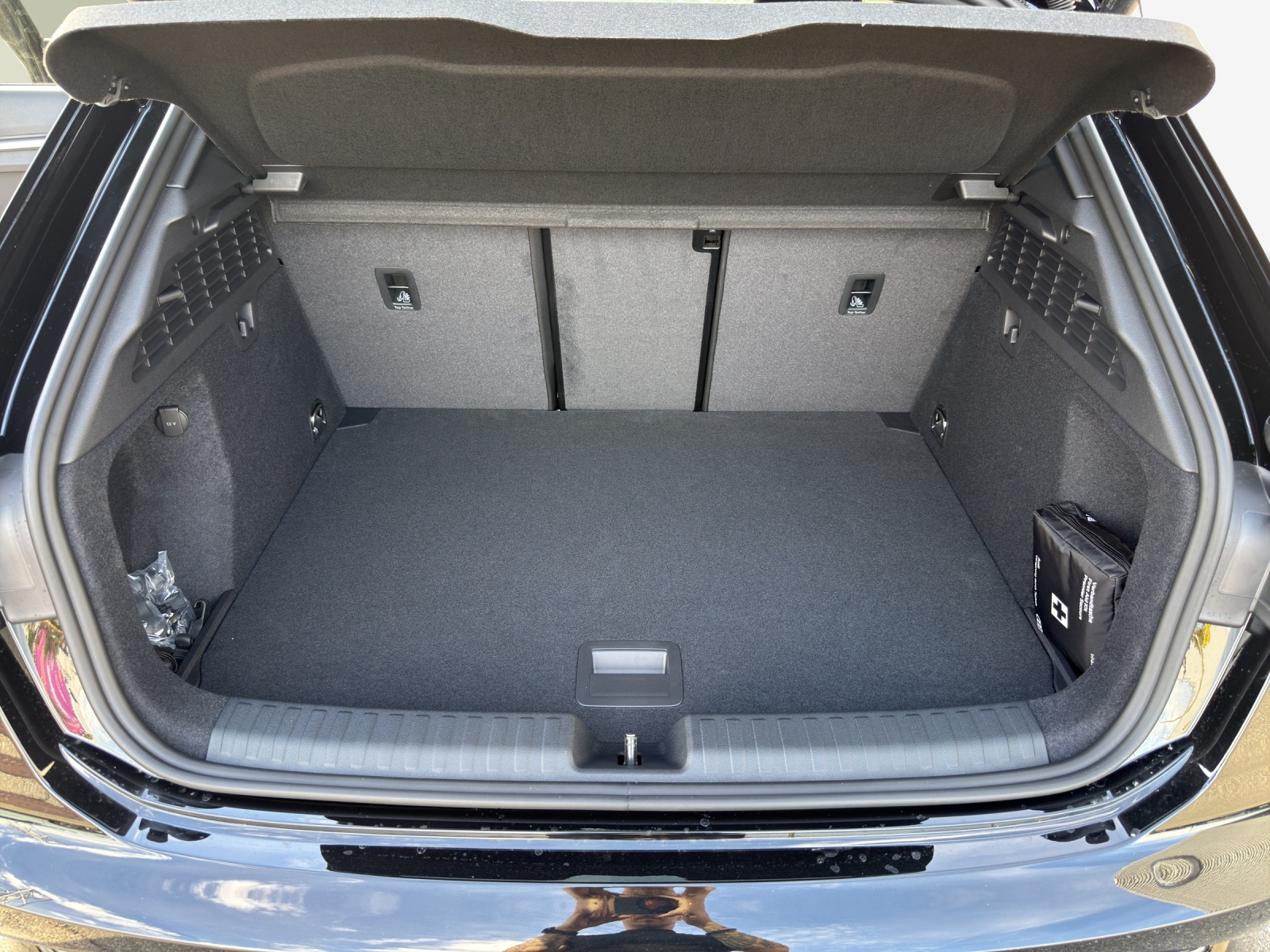 AUDI A3 Sportback TFSI 110 kW S line Attraction S tronic-image-12