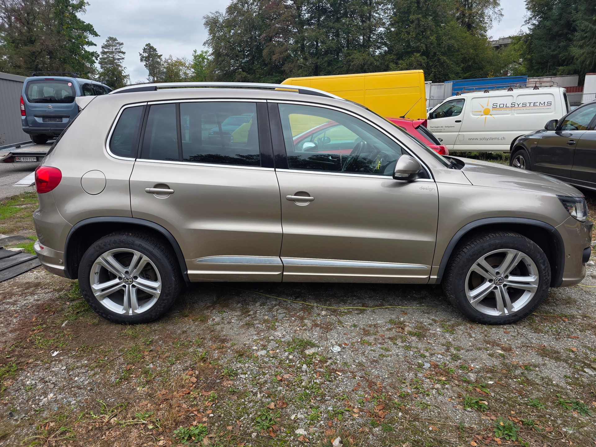 VW Tiguan 2.0 TSI R-Line Design 4Motion DSG-image-4