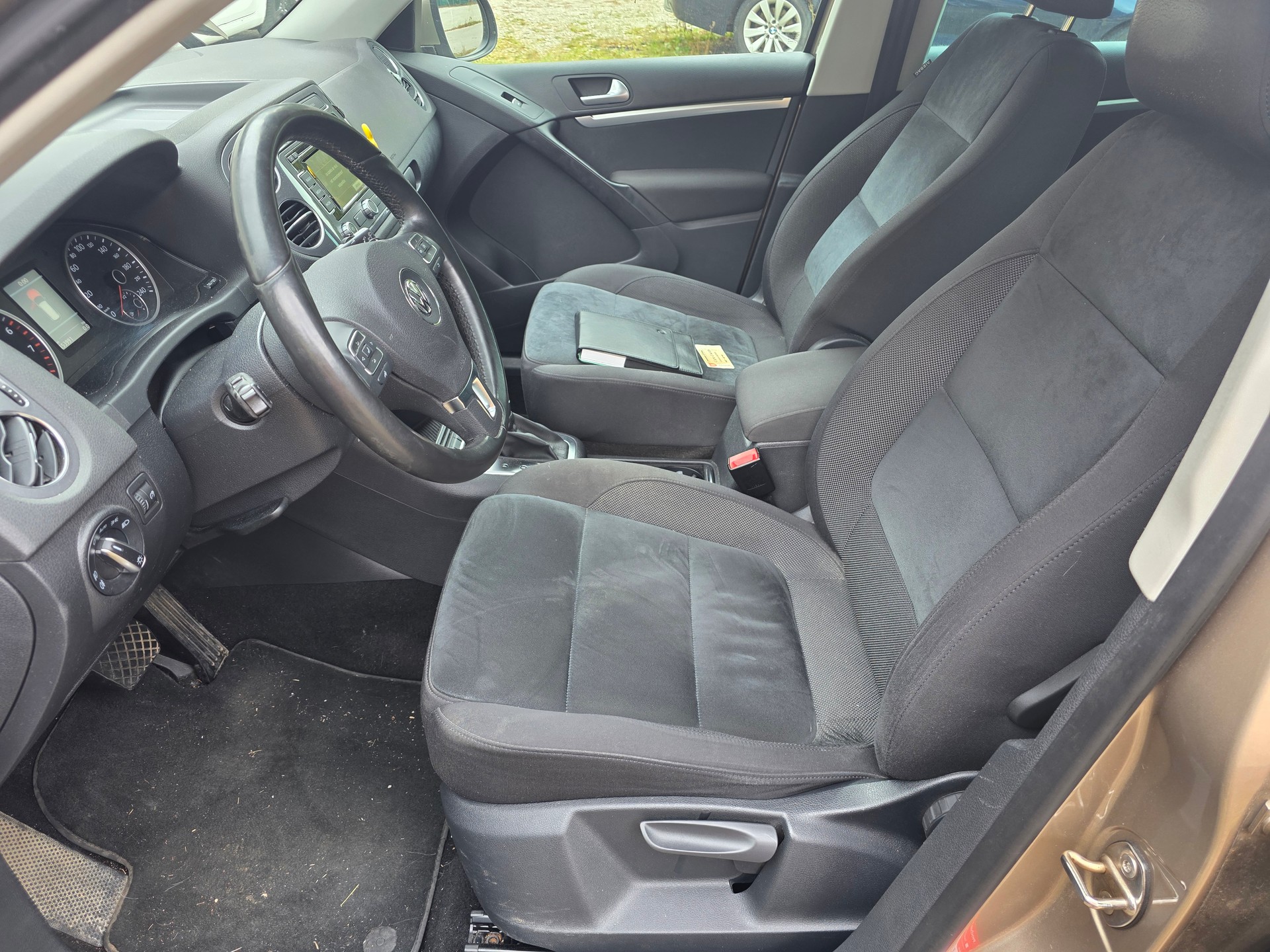 VW Tiguan 2.0 TSI R-Line Design 4Motion DSG-image-13
