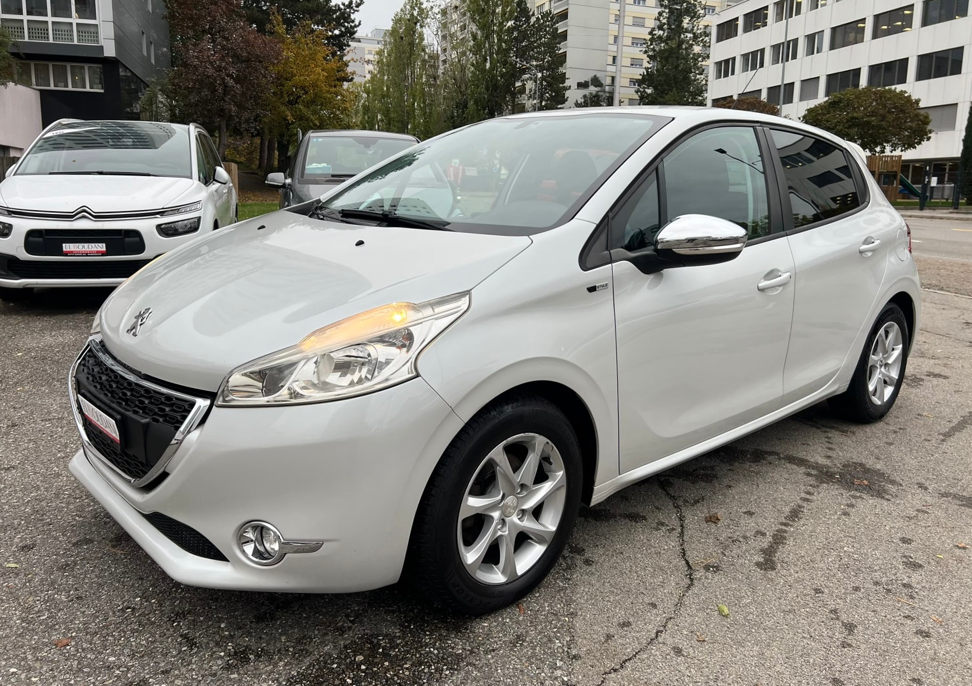 Car photo