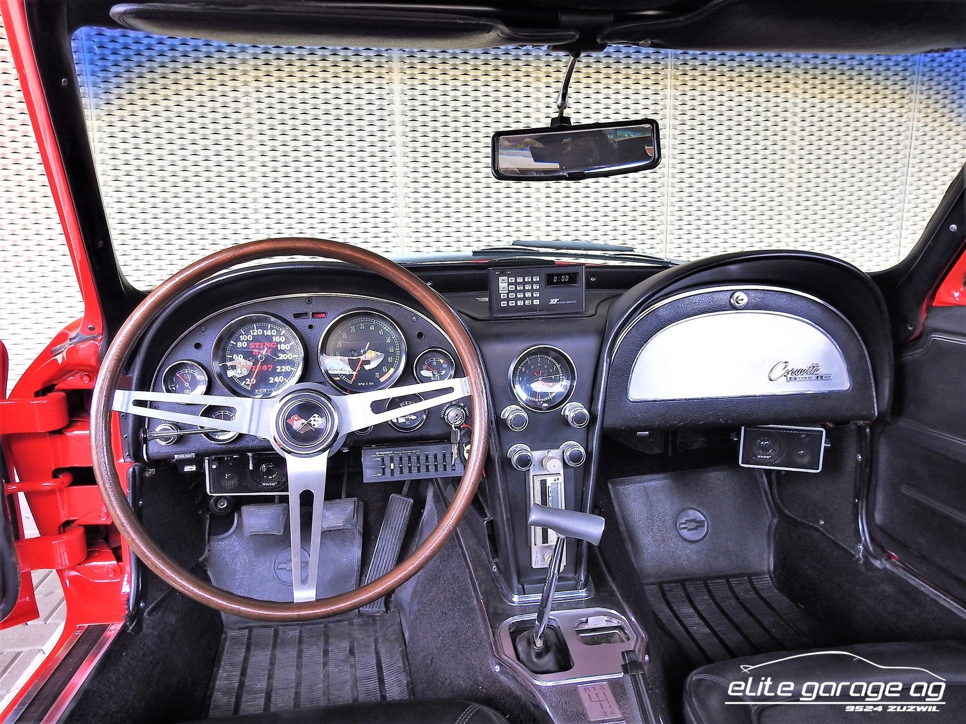 CHEVROLET CORVETTE C2-image-9