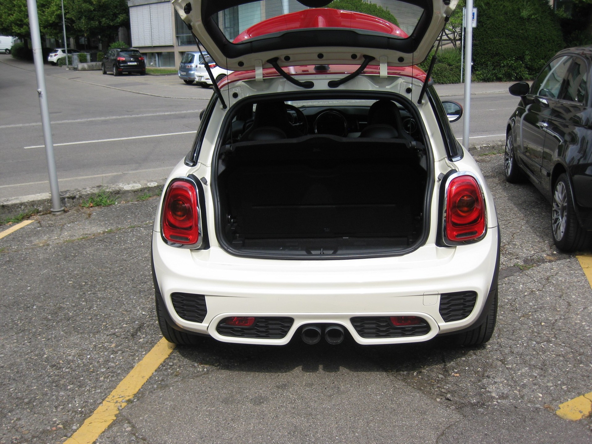 MINI Cooper John Cooper Works Steptronic-image-4