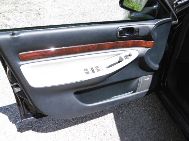 AUDI S4 Avant Quattro 2.7 V6 Bi-turbo B5-image-7