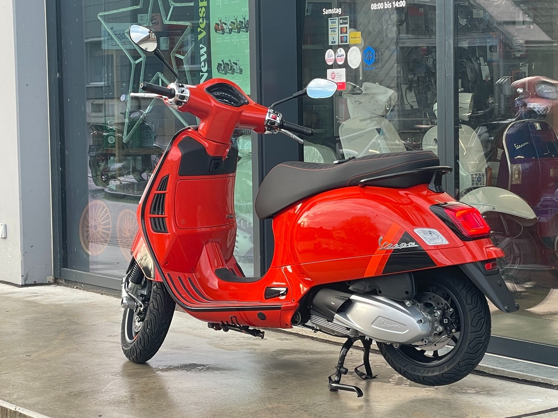 PIAGGIO Vespa GTS 300 Super Sport ABS-image-10