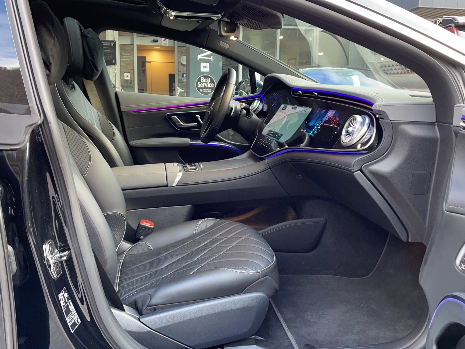 MERCEDES-BENZ EQS 580 AMG Line 4Matic-image-17