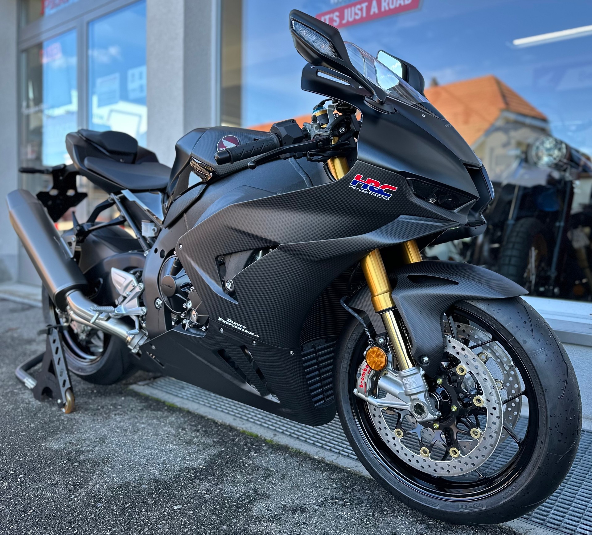 HONDA CBR 1000 RR-R Fireblade Carbon SP-showroom-element-2