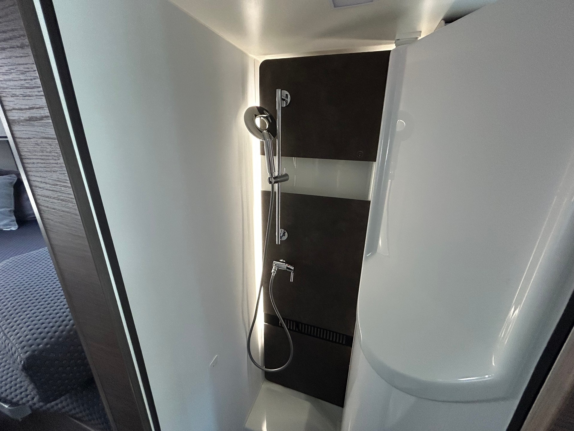 ADRIA Coral Supreme MB 650 SL-image-22