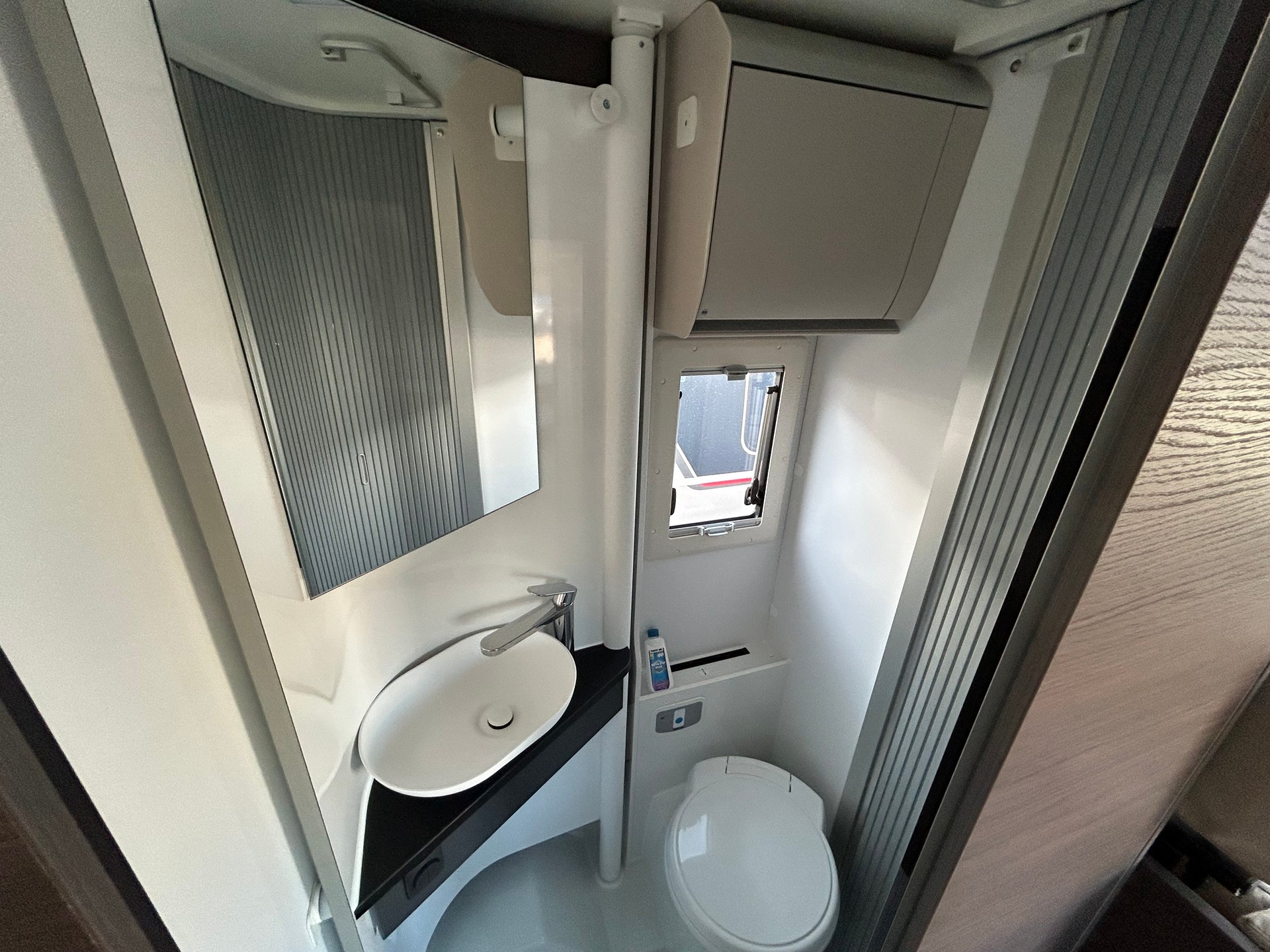 ADRIA Coral Supreme MB 650 SL-image-20