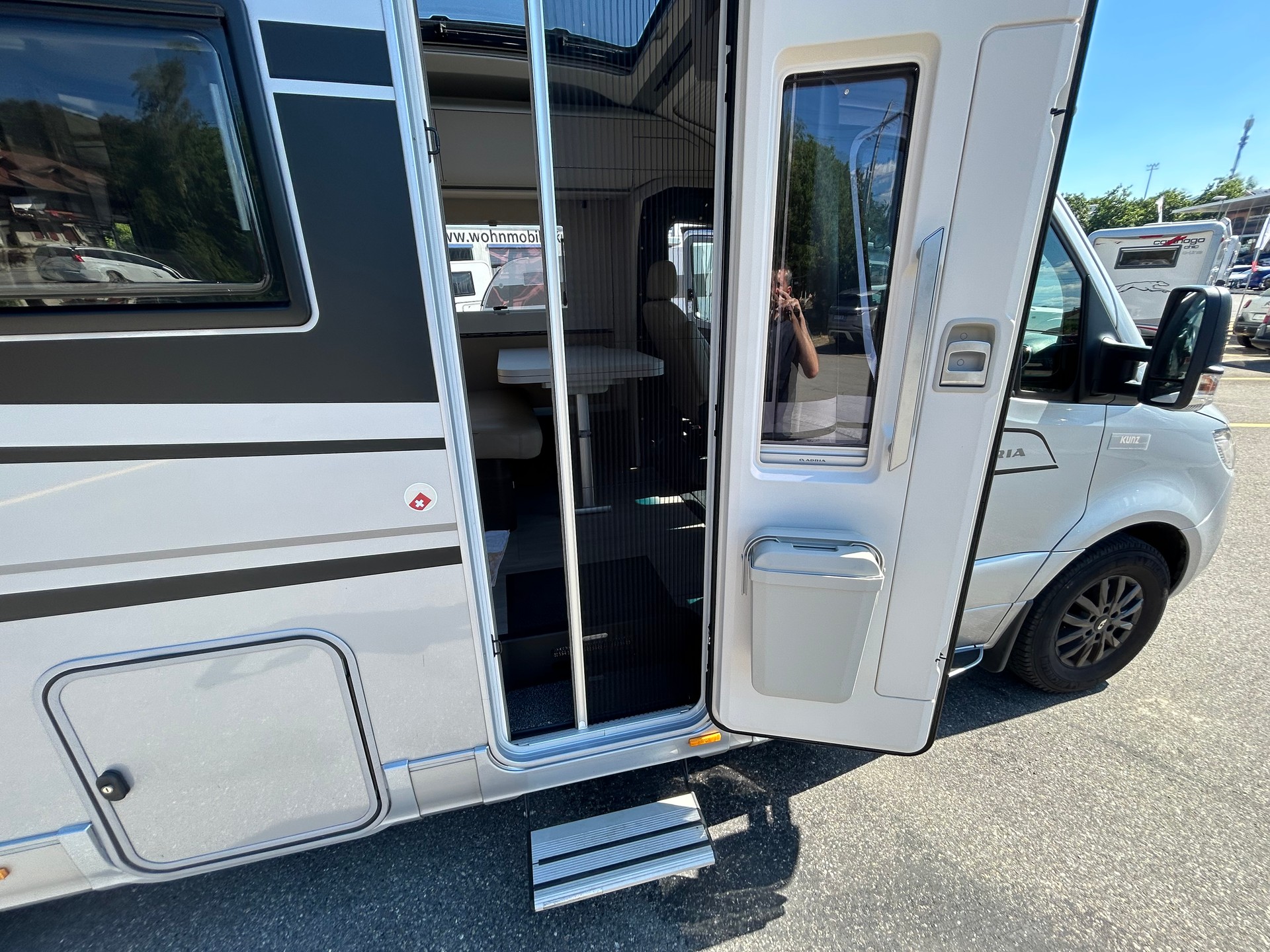 ADRIA Coral Supreme MB 650 SL-image-12