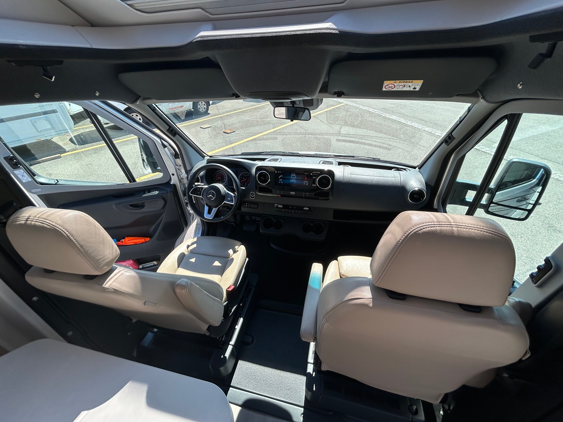 ADRIA Coral Supreme MB 650 SL-image-15