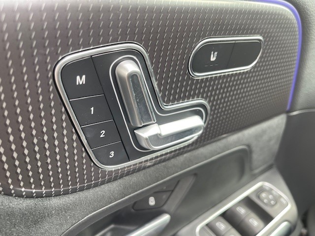 MERCEDES-BENZ EQA 350 AMG Line 4Matic-image-5
