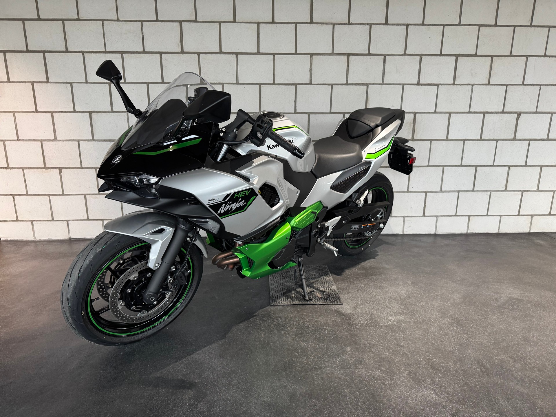 KAWASAKI NINJA 7 HYBRID