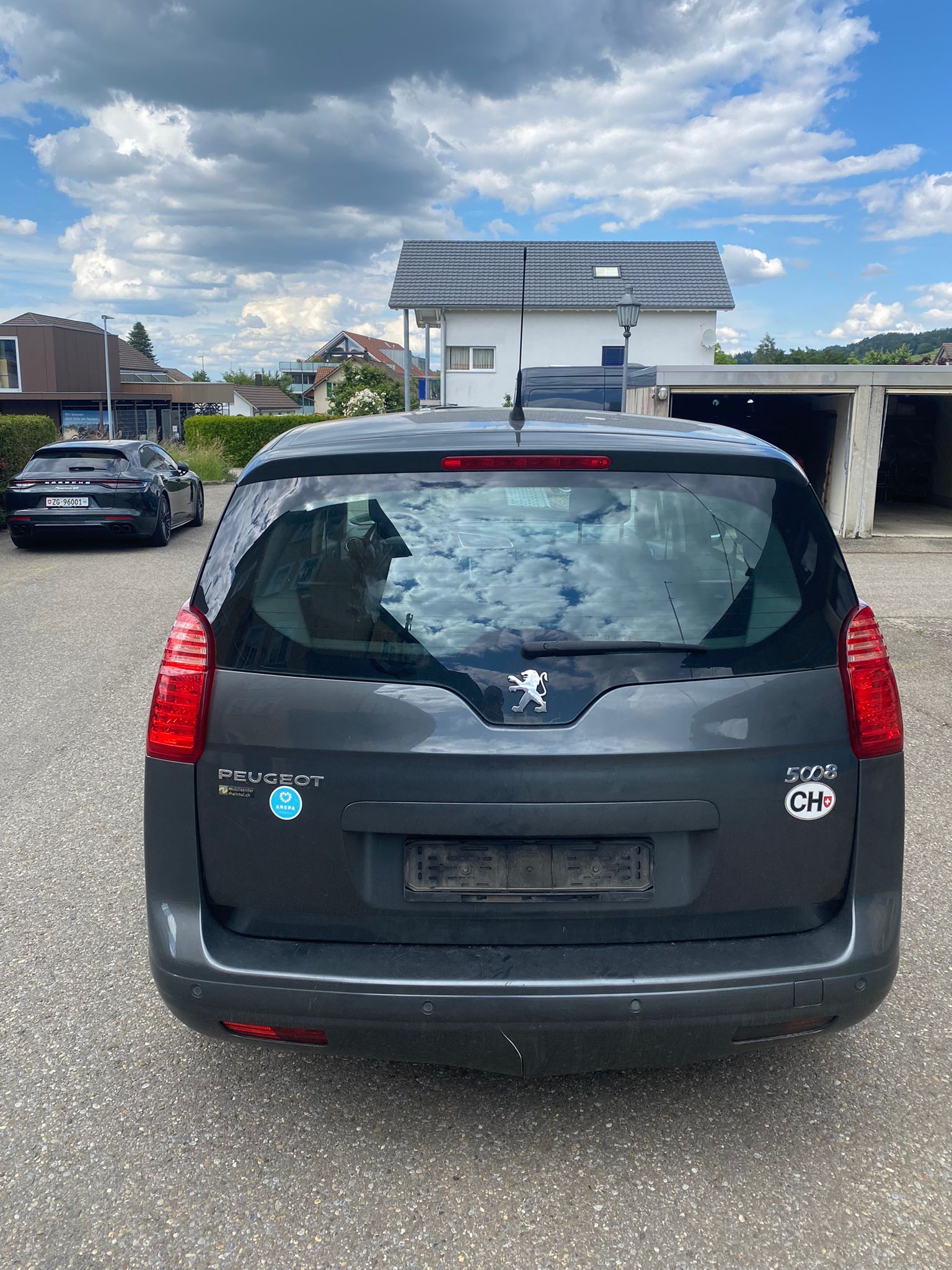 PEUGEOT 5008 2.0 HDI Sport-image-5