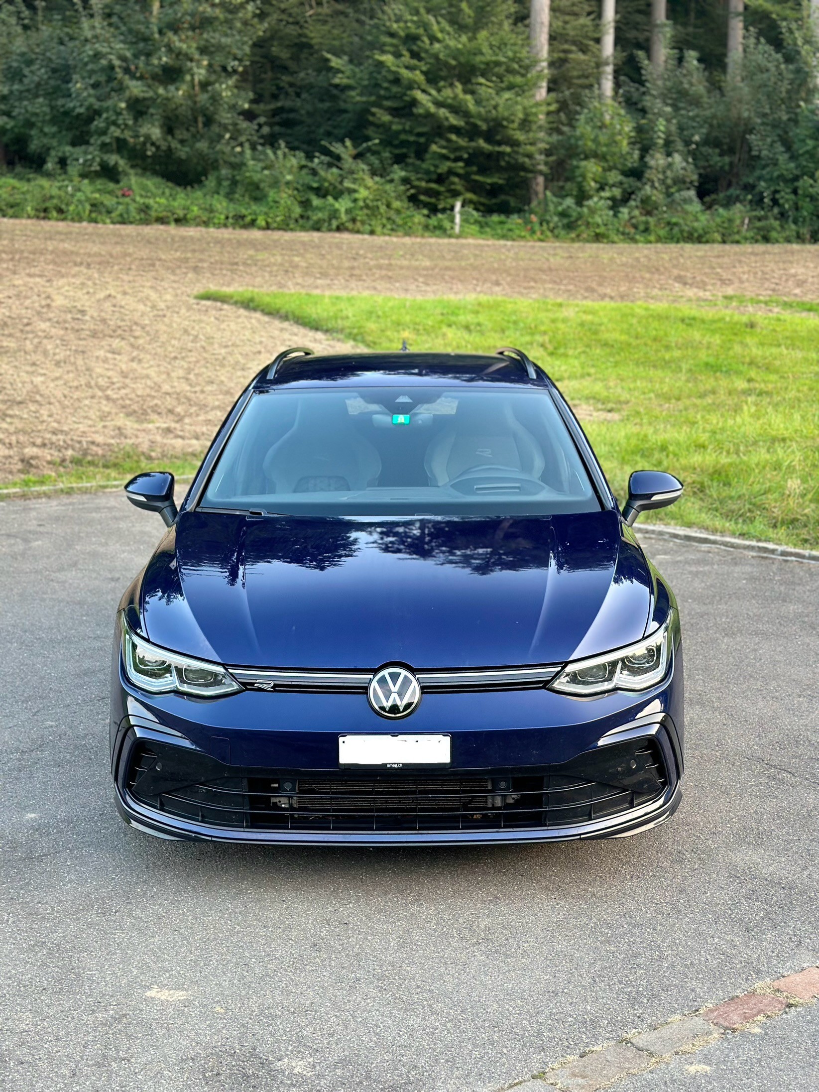 VW Golf Variant 2.0 TDI R-Line DSG 4Motion-image-1