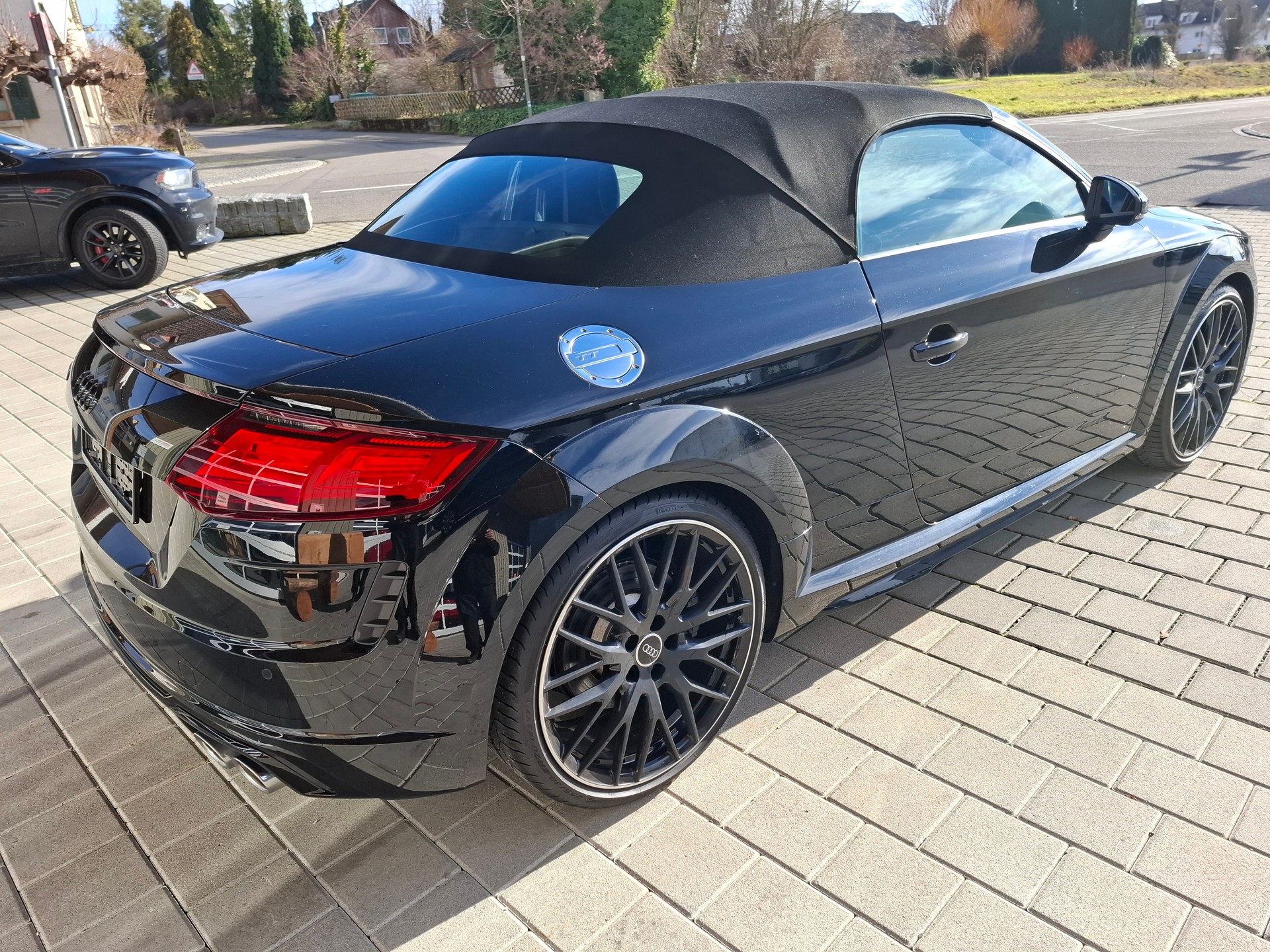 AUDI TTS Roadster 2.0 TFSI quattro S-Tronic-image-1
