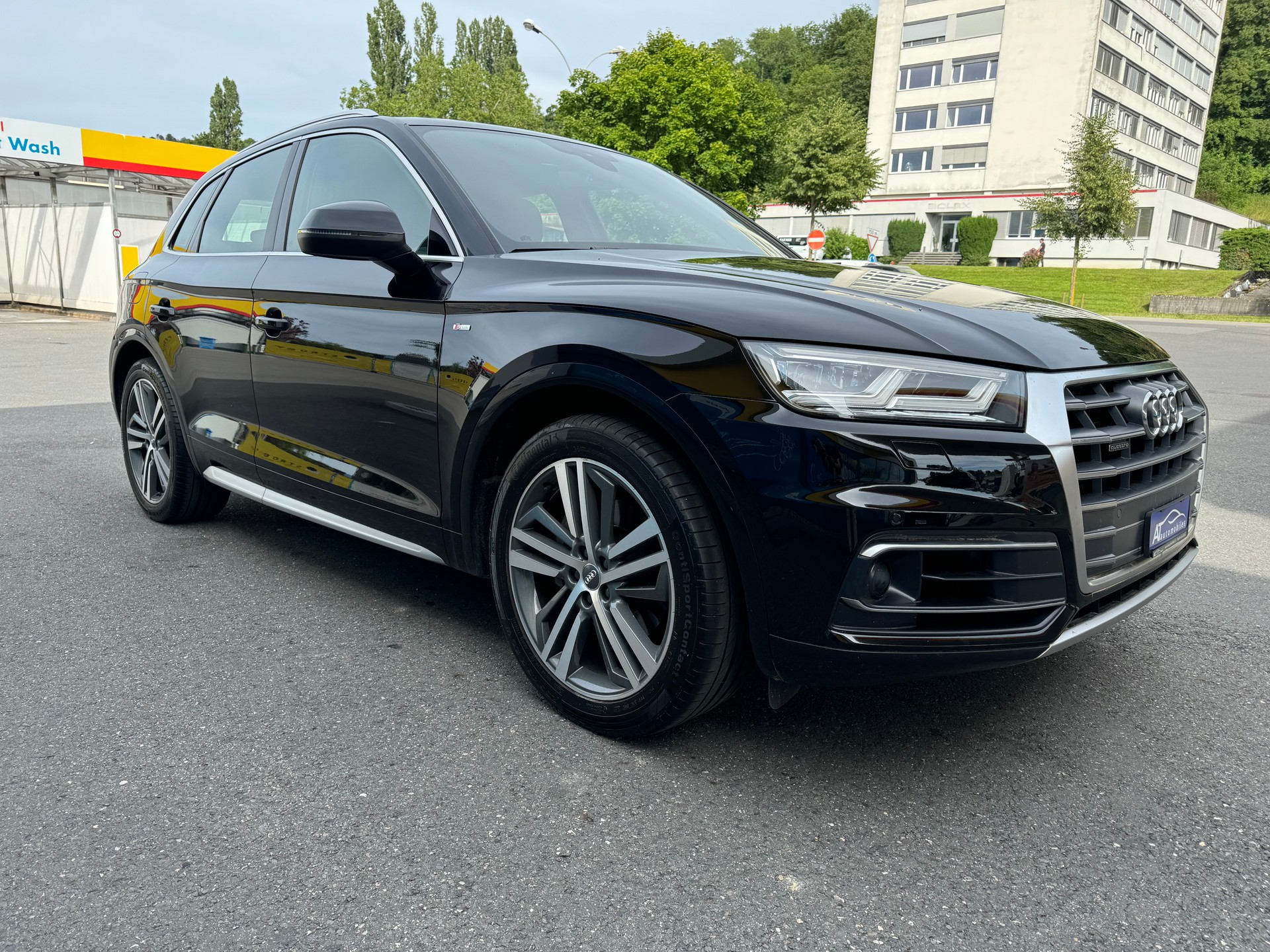 AUDI Q5 2.0 TFSI sport quattro S-tronic-image-2