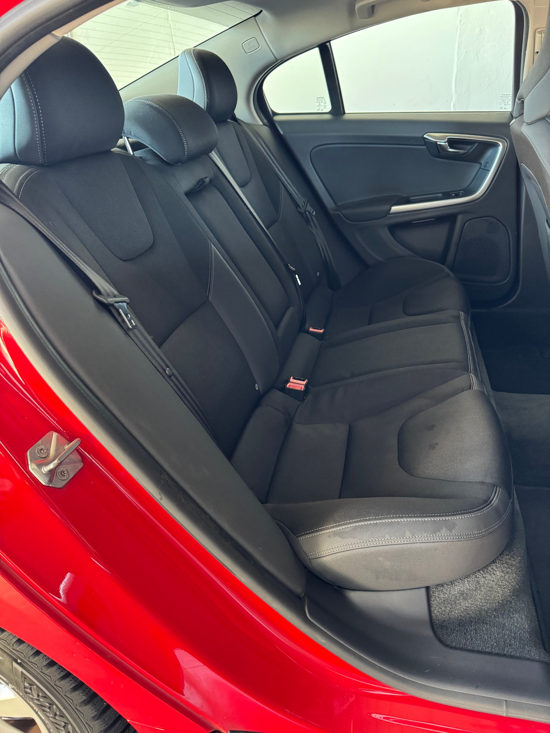 VOLVO S60 D3 Momentum Geartronic-image-24