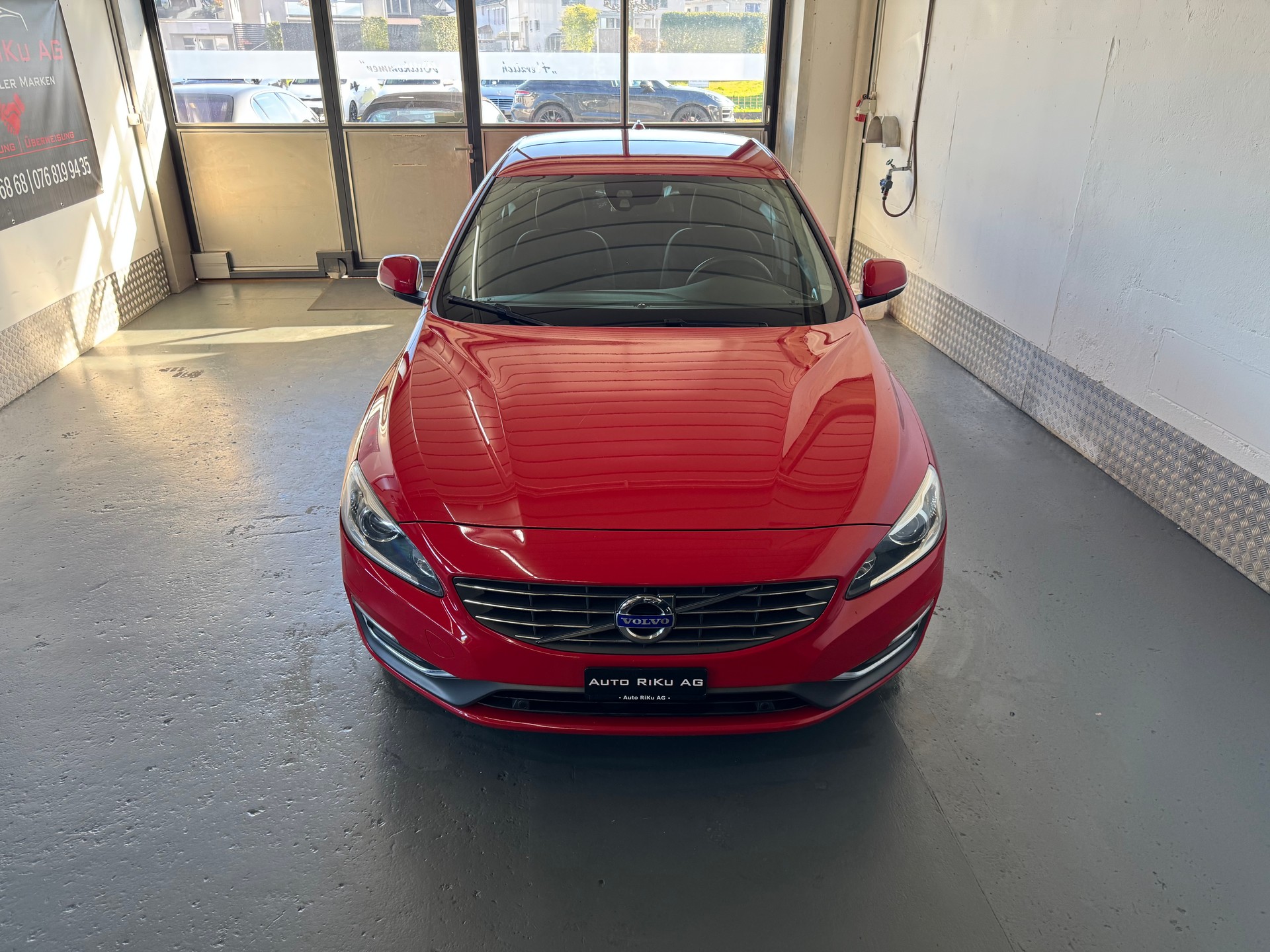 VOLVO S60 D3 Momentum Geartronic-image-4