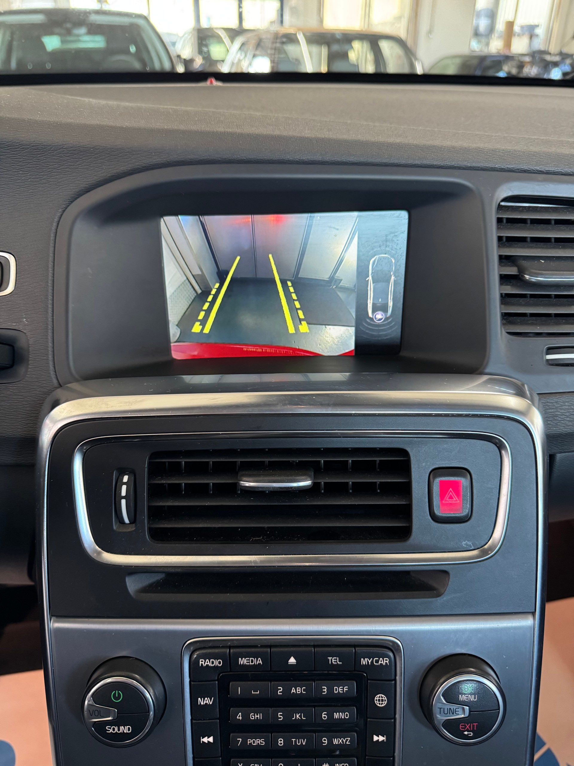 VOLVO S60 D3 Momentum Geartronic-image-19