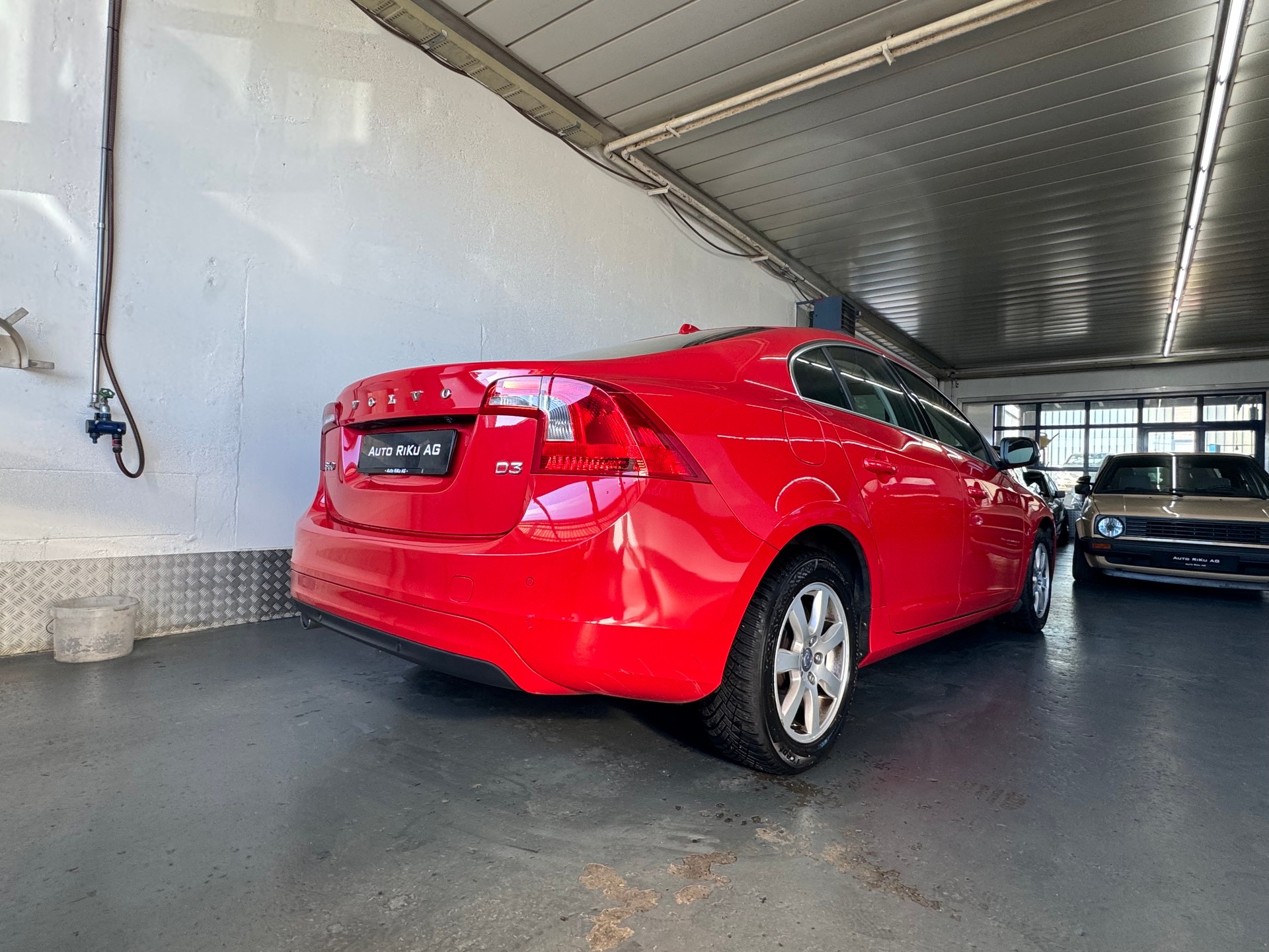 VOLVO S60 D3 Momentum Geartronic-image-10