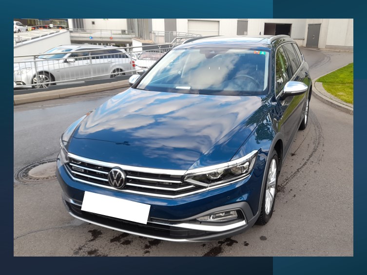 VW Passat Alltrack 2.0 TDI 4Motion DSG AHK Leder-image-0